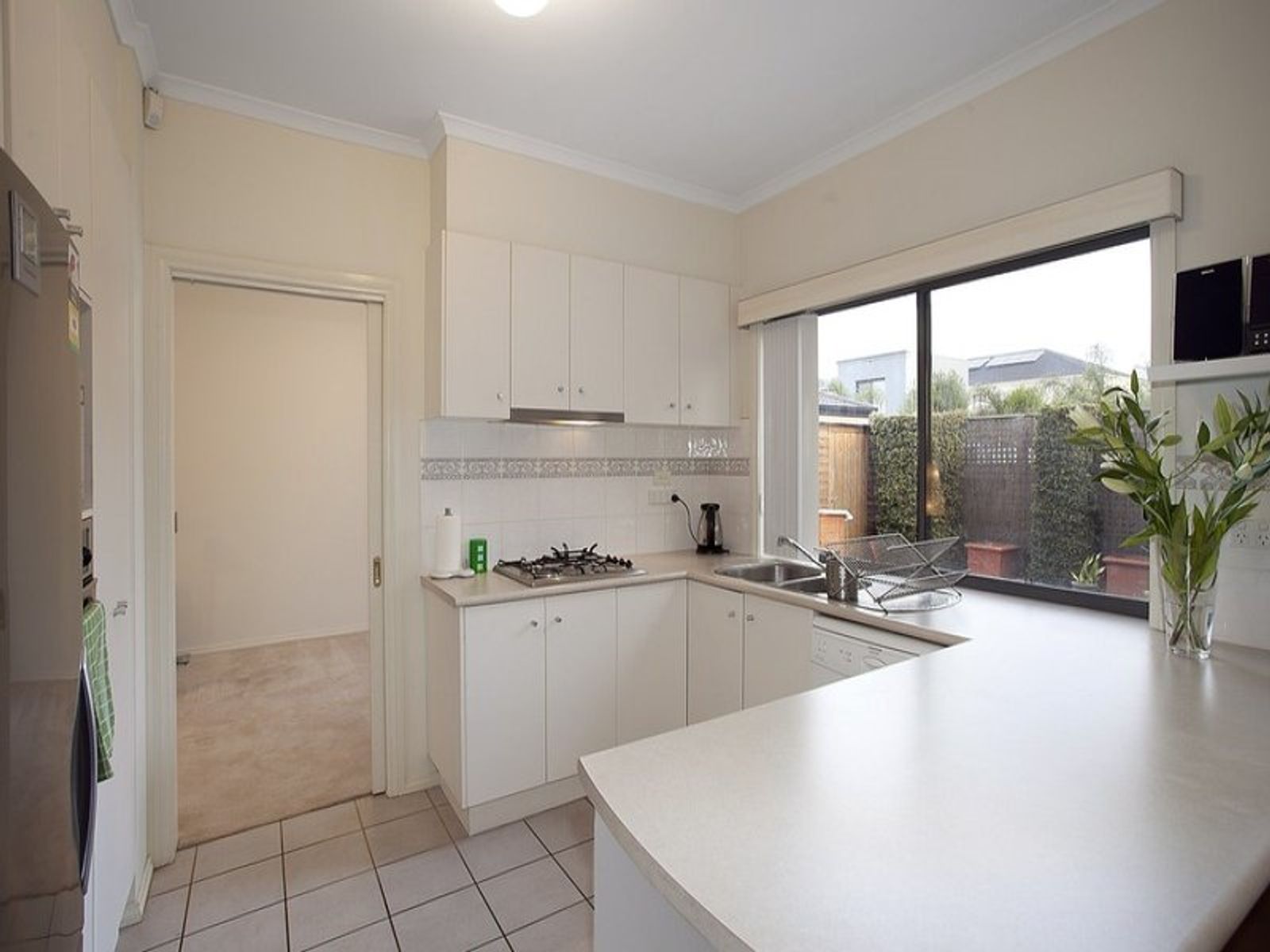 24 Pacific Drive, Aspendale Gardens, VIC 3195, Aspendale Gardens - Thumbnail 2