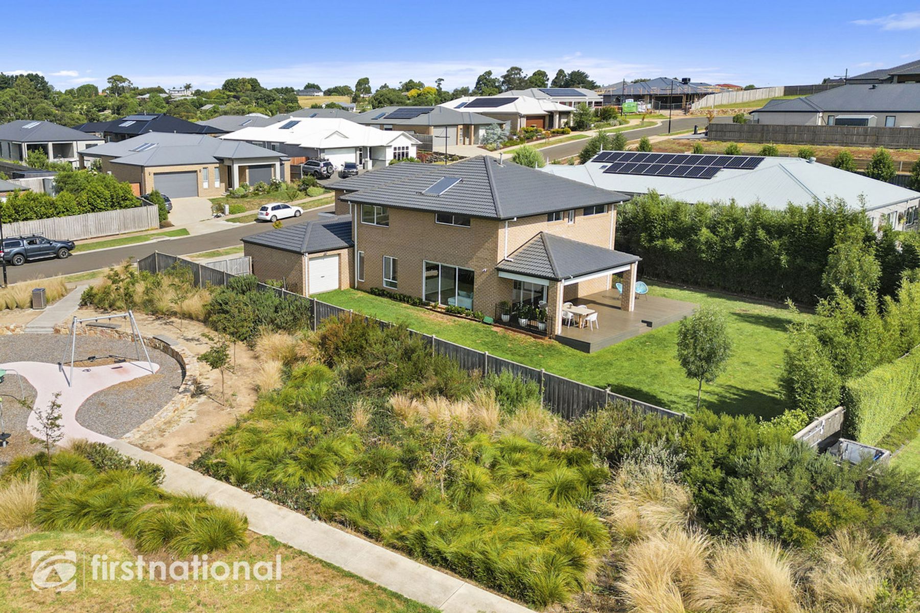 14 Sheraton Rise, Drouin, VIC 3818, Drouin - Thumbnail 2