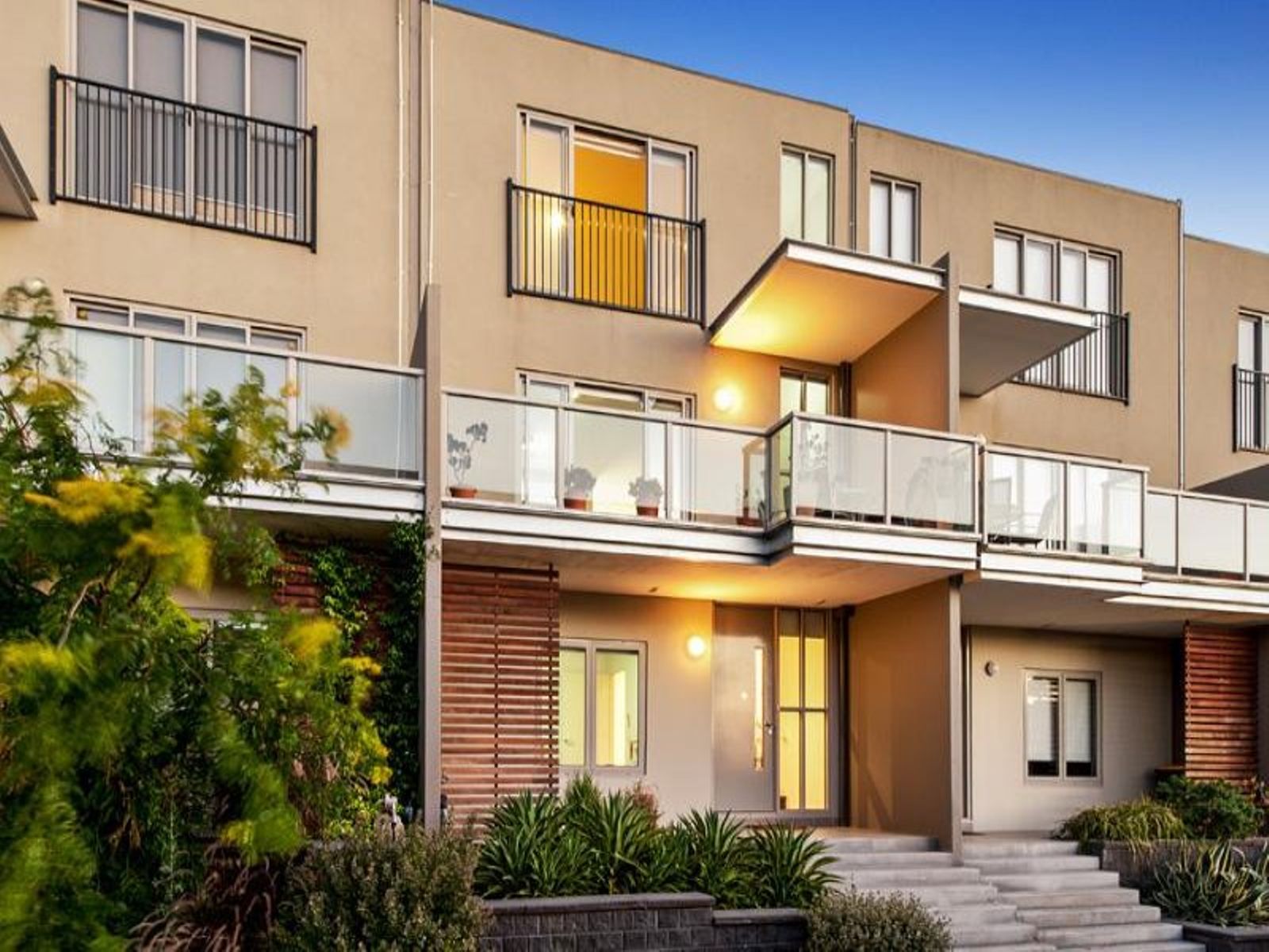 13/4-12 Fisher Parade, Ascot Vale - Thumbnail 2
