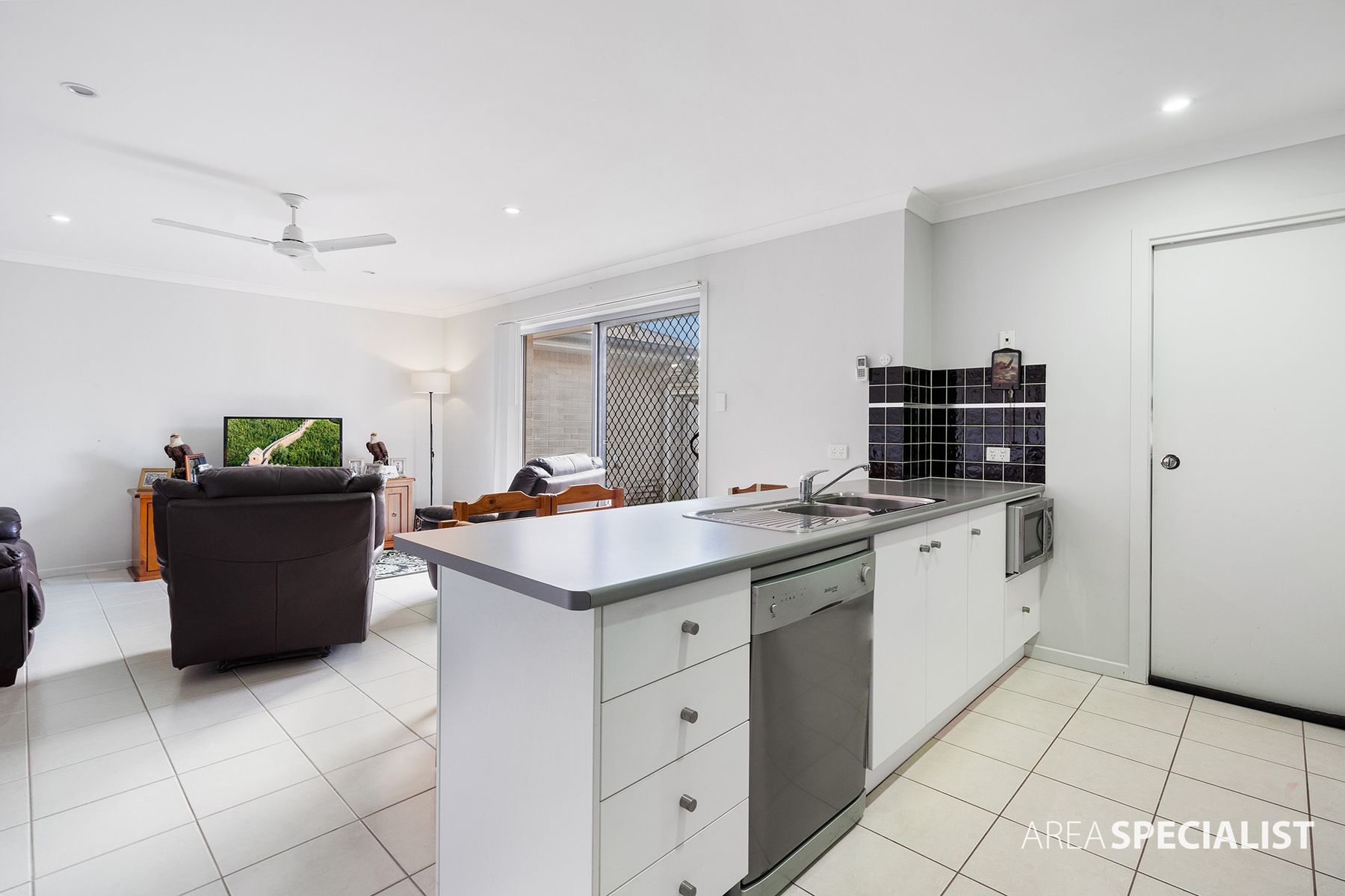 39B Coldstream Way, Holmview, QLD 4207, Holmview - Thumbnail 5