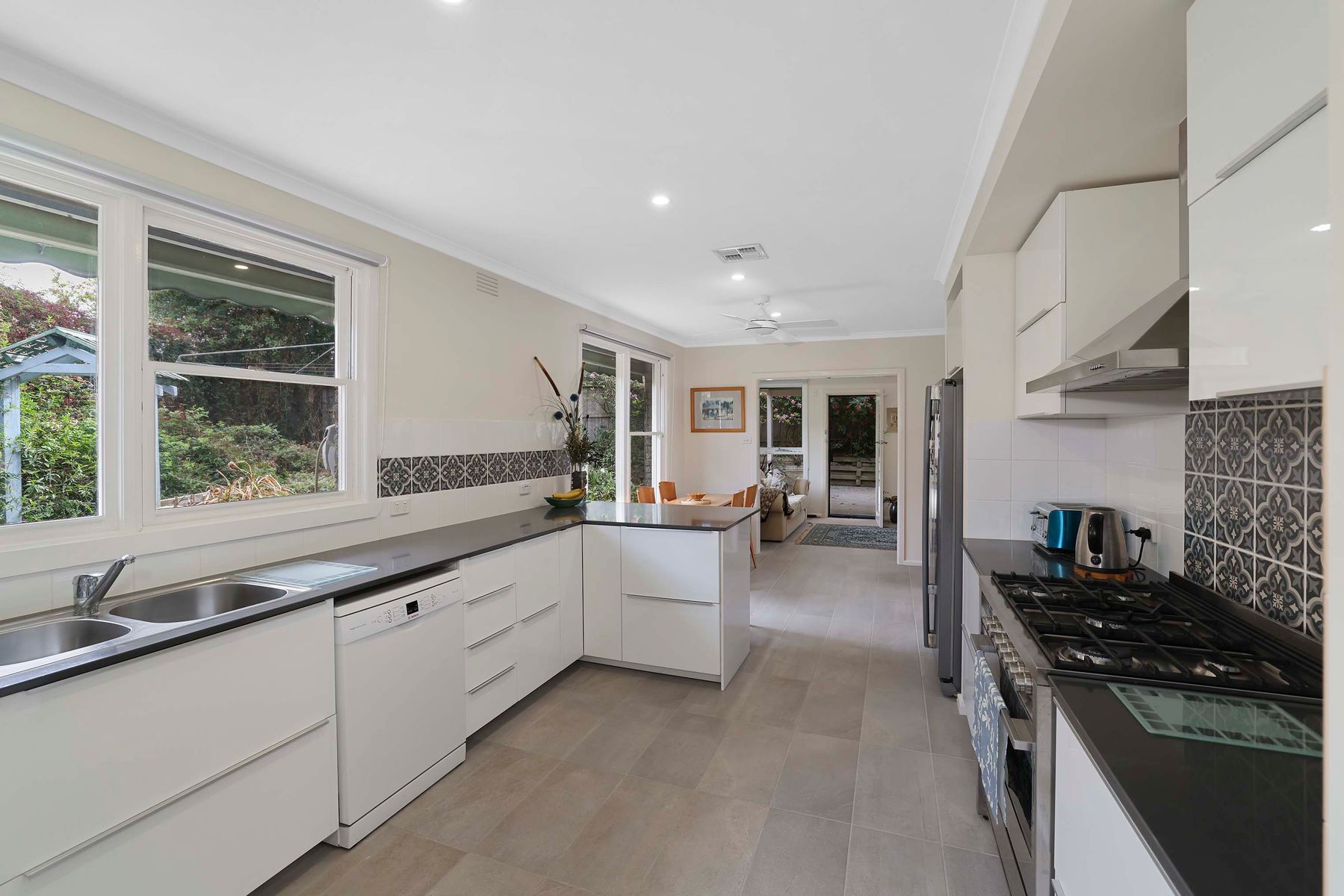 169 Albert Road, Warragul, VIC 3820, Warragul - Thumbnail 2