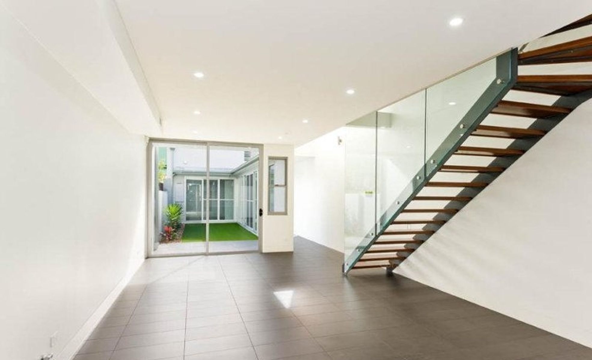 143 Wells Street, Newtown NSW 2042, Newtown - Thumbnail 2