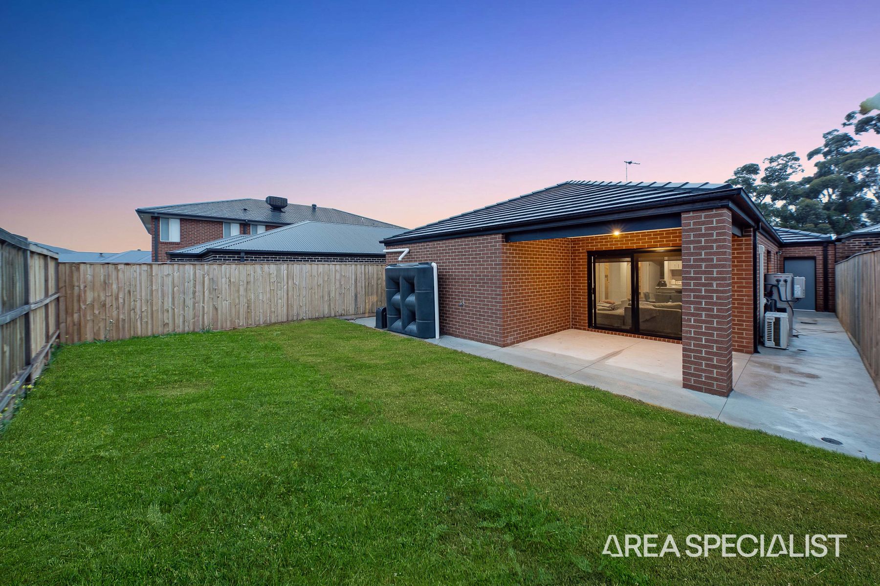 21 Angul Parade, Deanside VIC 3336 11
