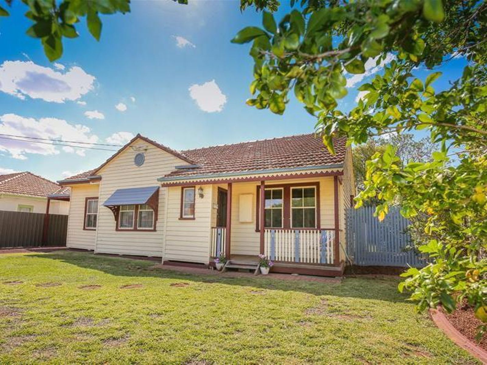 19 Kelvin Avenue
