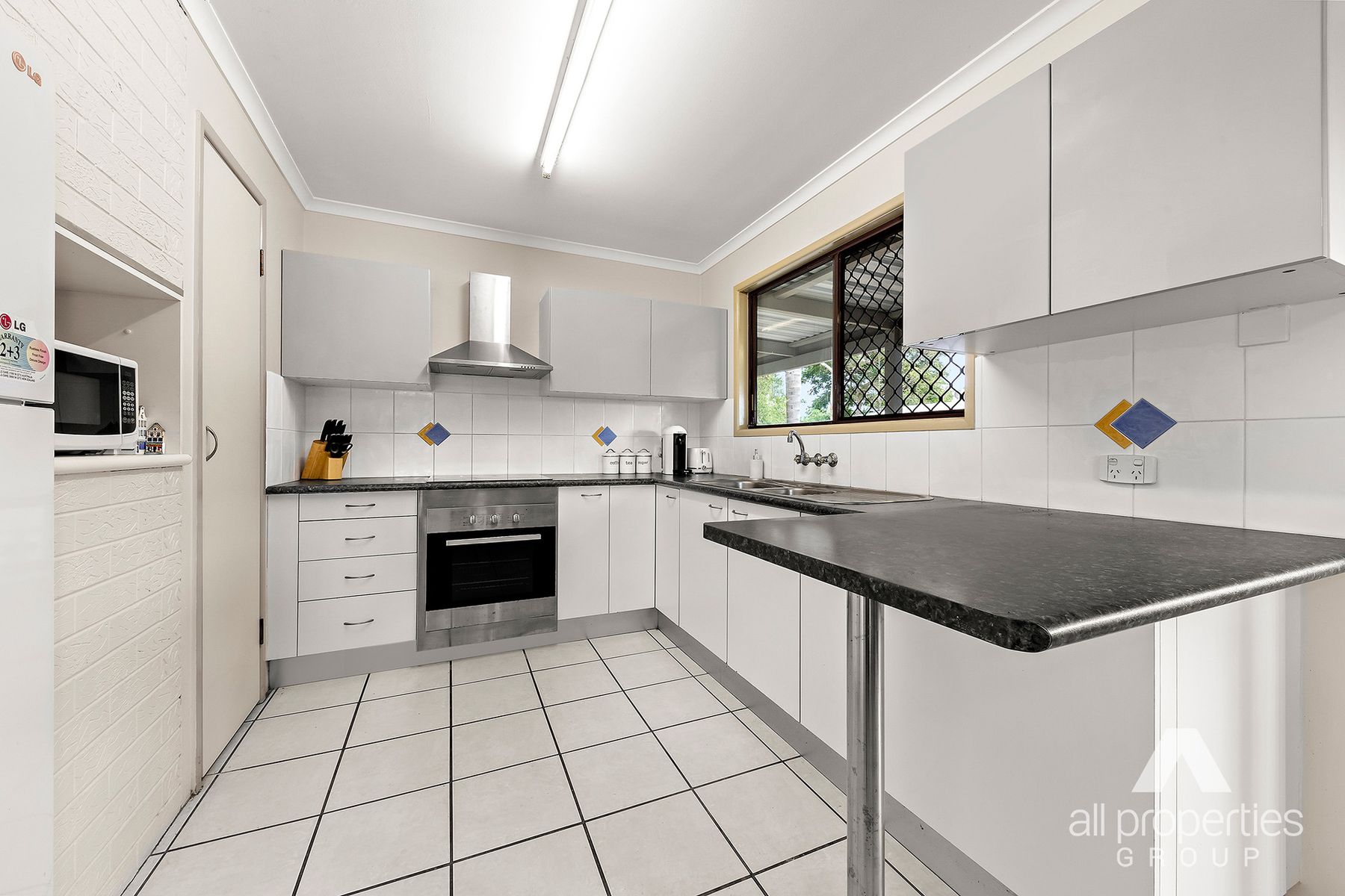 4 Limerick Drive, Crestmead QLD 4132, Crestmead - Thumbnail 2