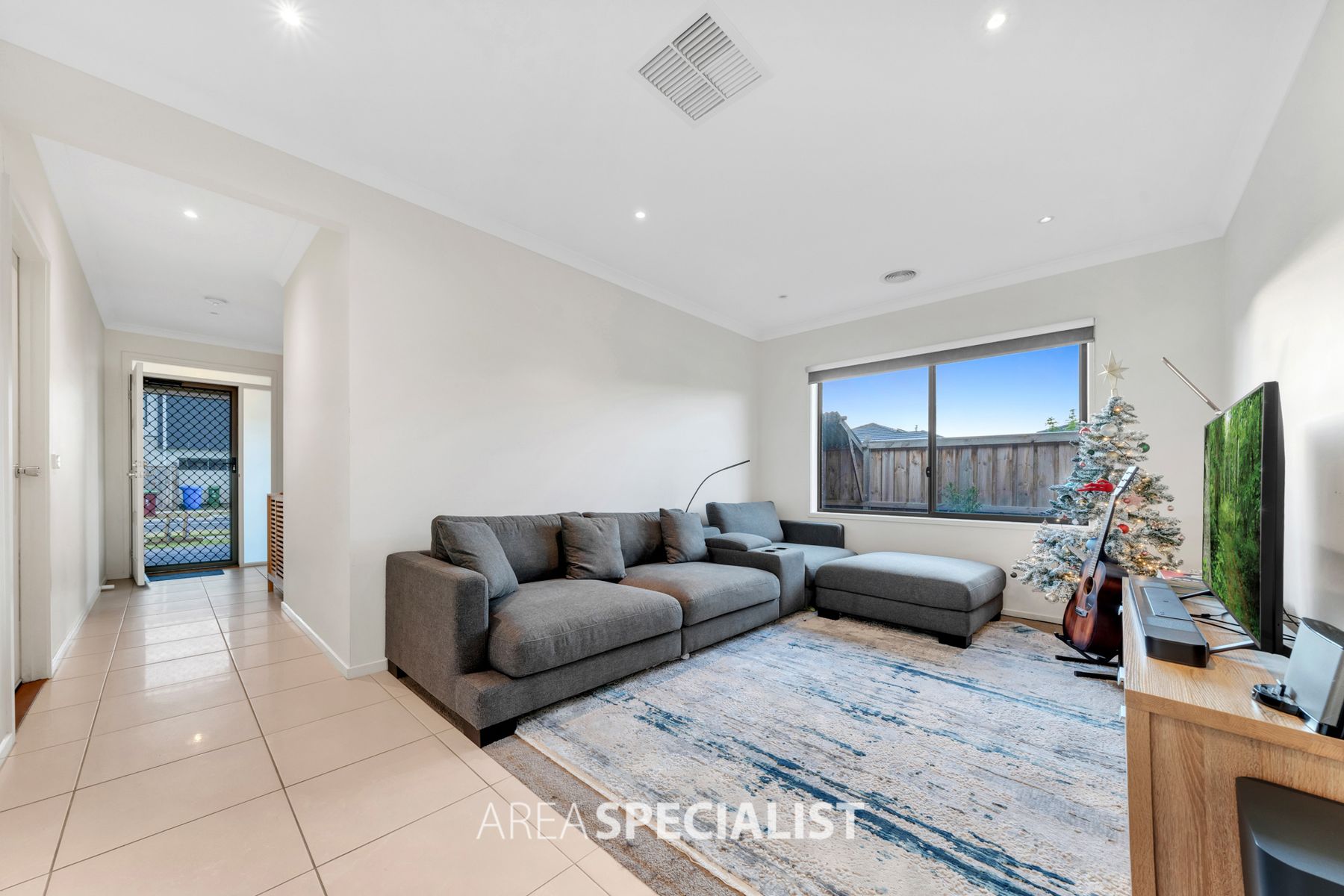 1 Panther Close, Clyde North, VIC 3978, Clyde North - Thumbnail 4