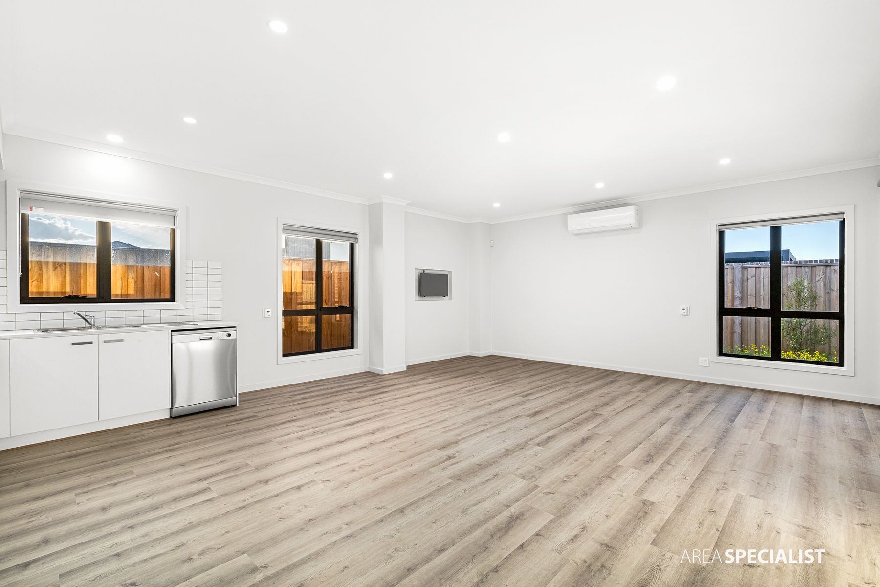 31 Widmark Road, Truganina, VIC 3029, Truganina - Thumbnail 7