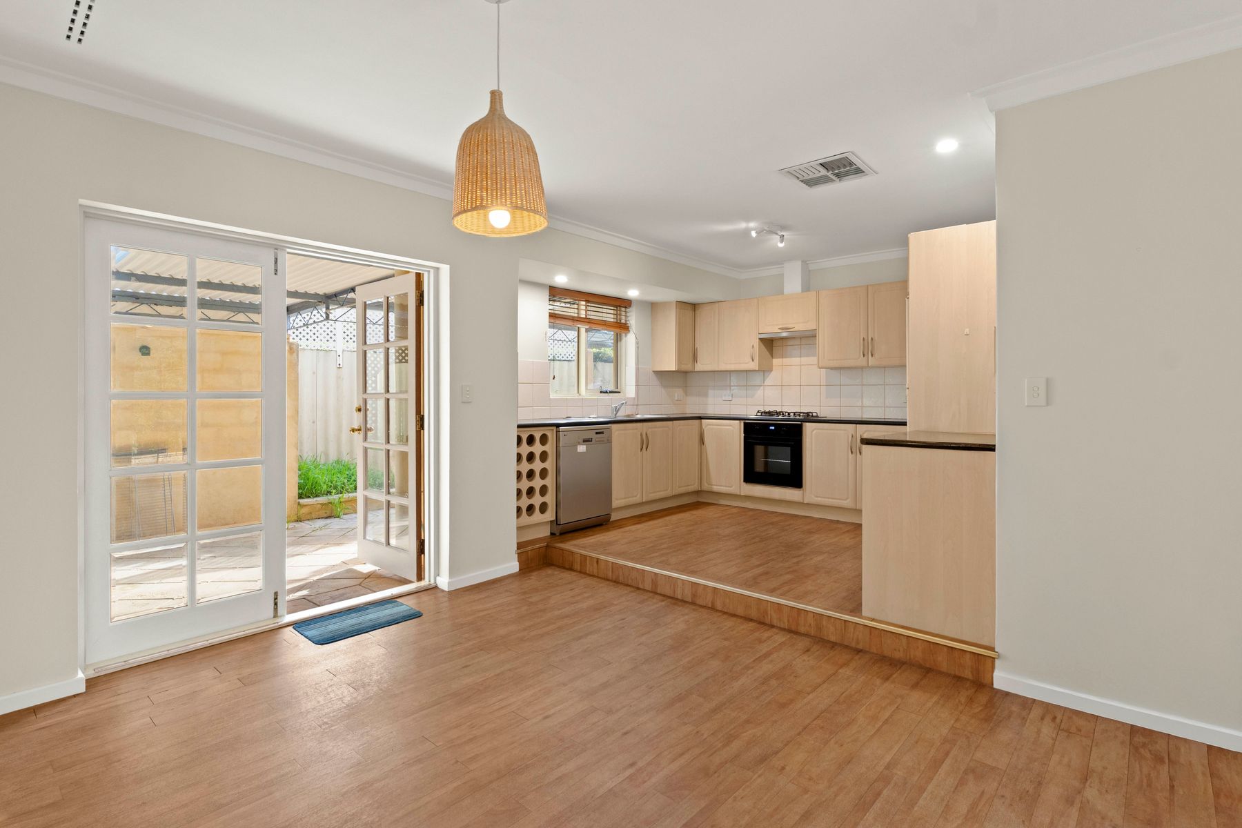 16 Barnsbury Road, Warwick, Warwick - Thumbnail 5