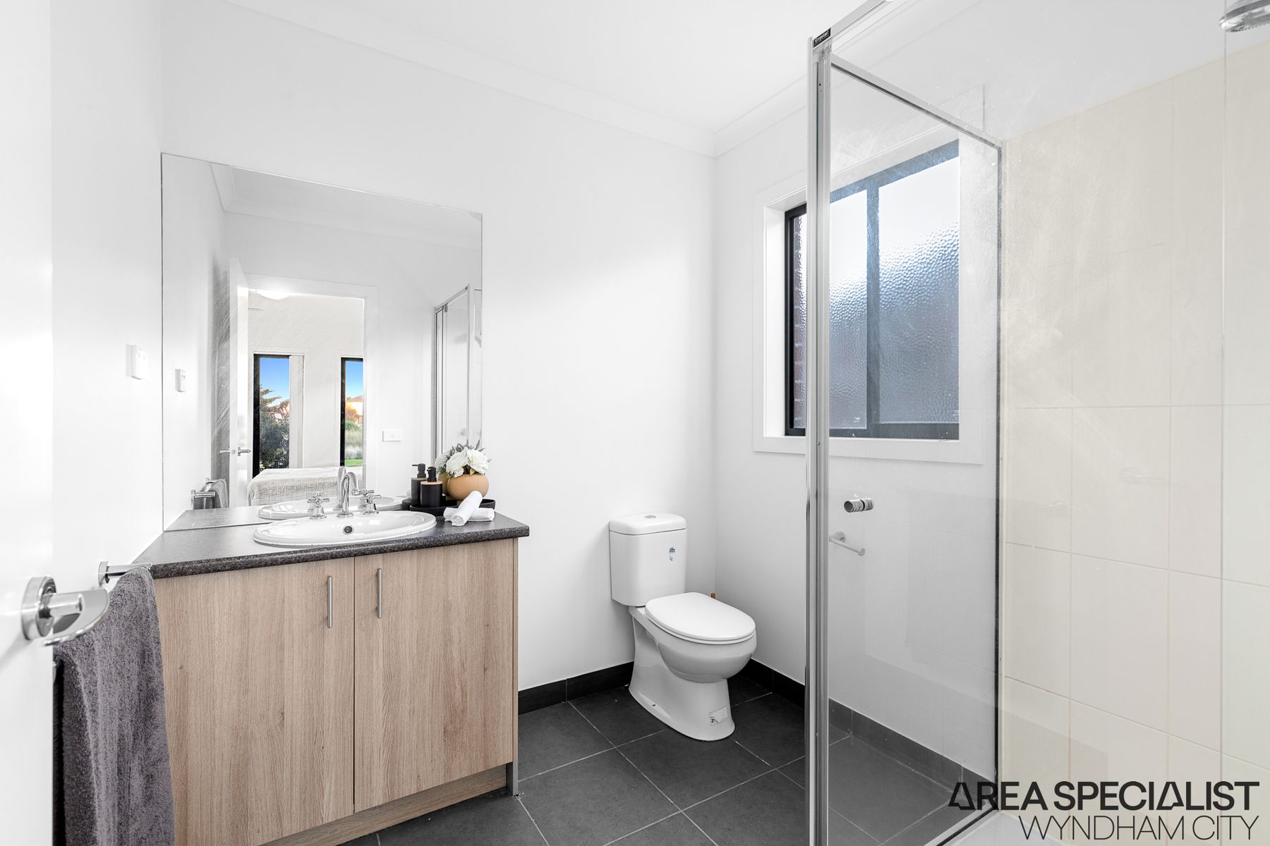 33 Bondi Parade, Point Cook, VIC 3030, Point Cook - Thumbnail 4