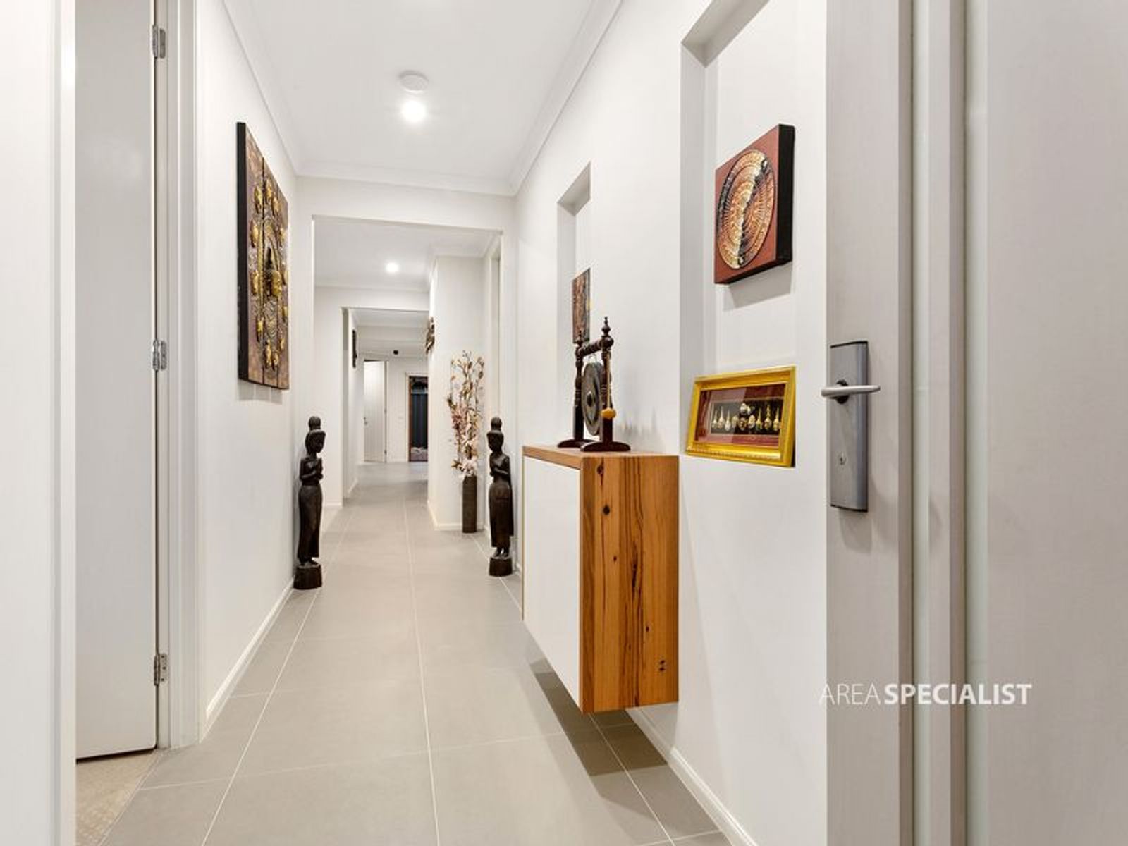 19 Minerva Avenue, Cranbourne West, VIC 3977, Cranbourne West - Thumbnail 2