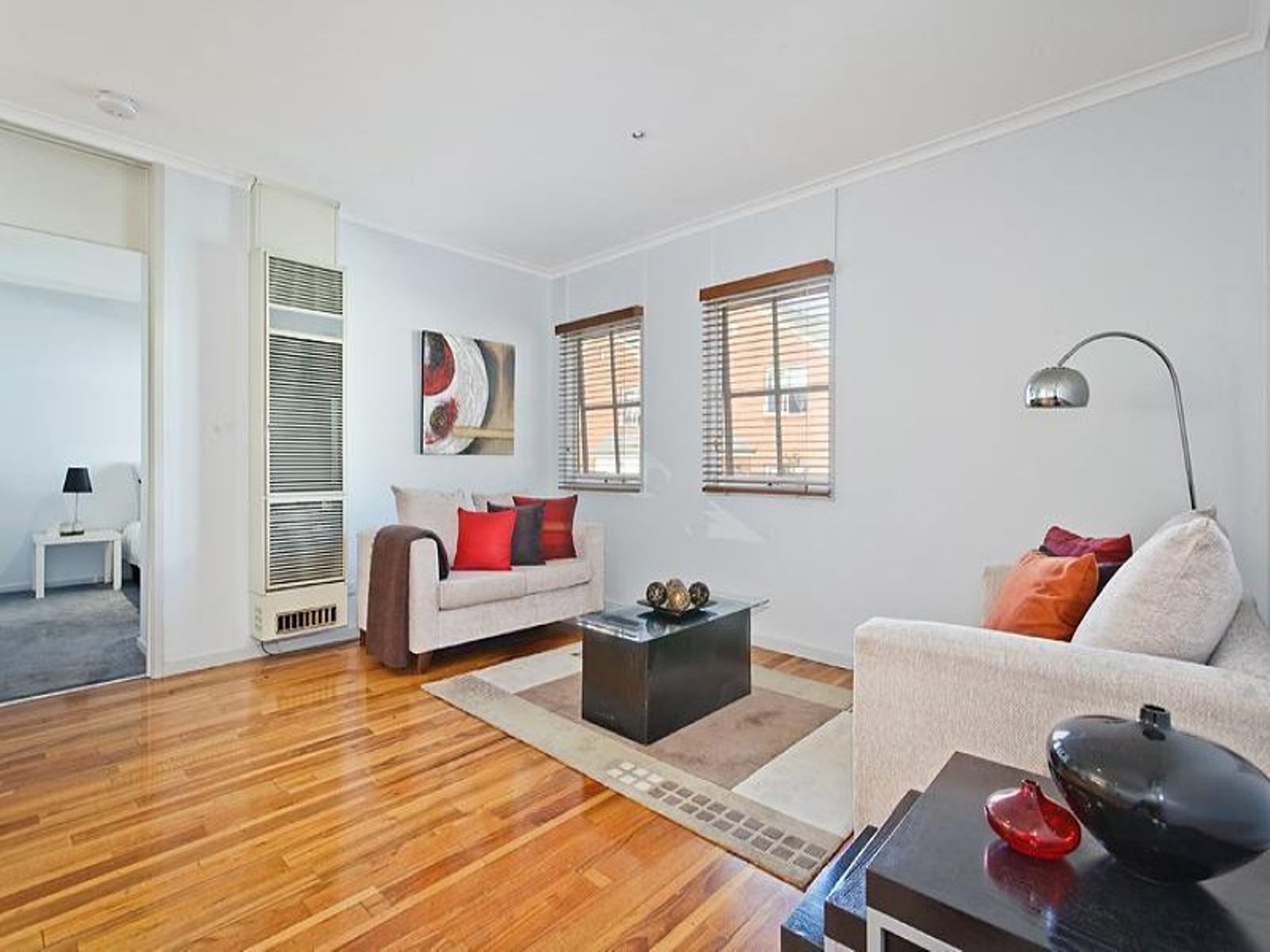 14 Chinnock Lane, Kensington - Thumbnail 3