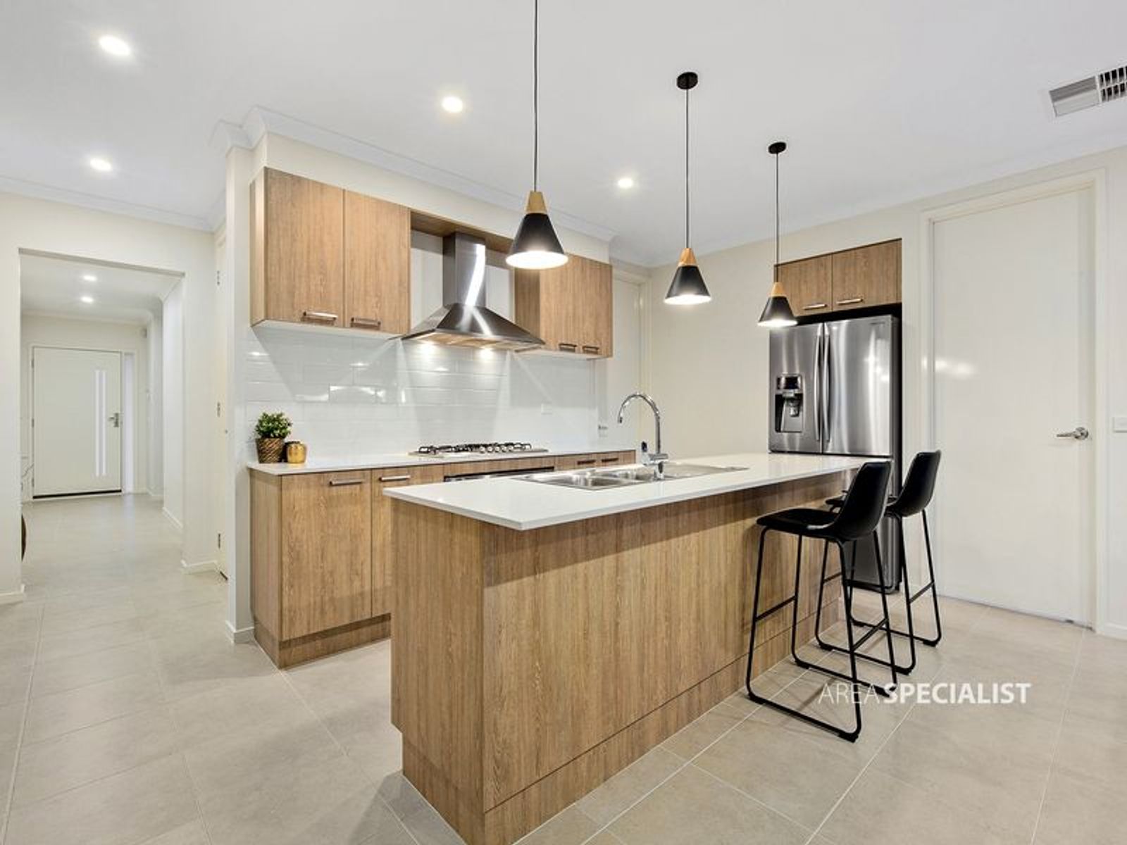16 Hekela Street, Clyde North, VIC 3978, Clyde North - Thumbnail 6