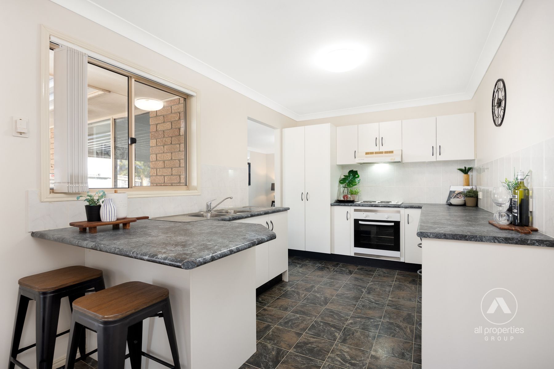 89 Lamberth Road, Regents Park QLD 4118, Regents Park - Thumbnail 3