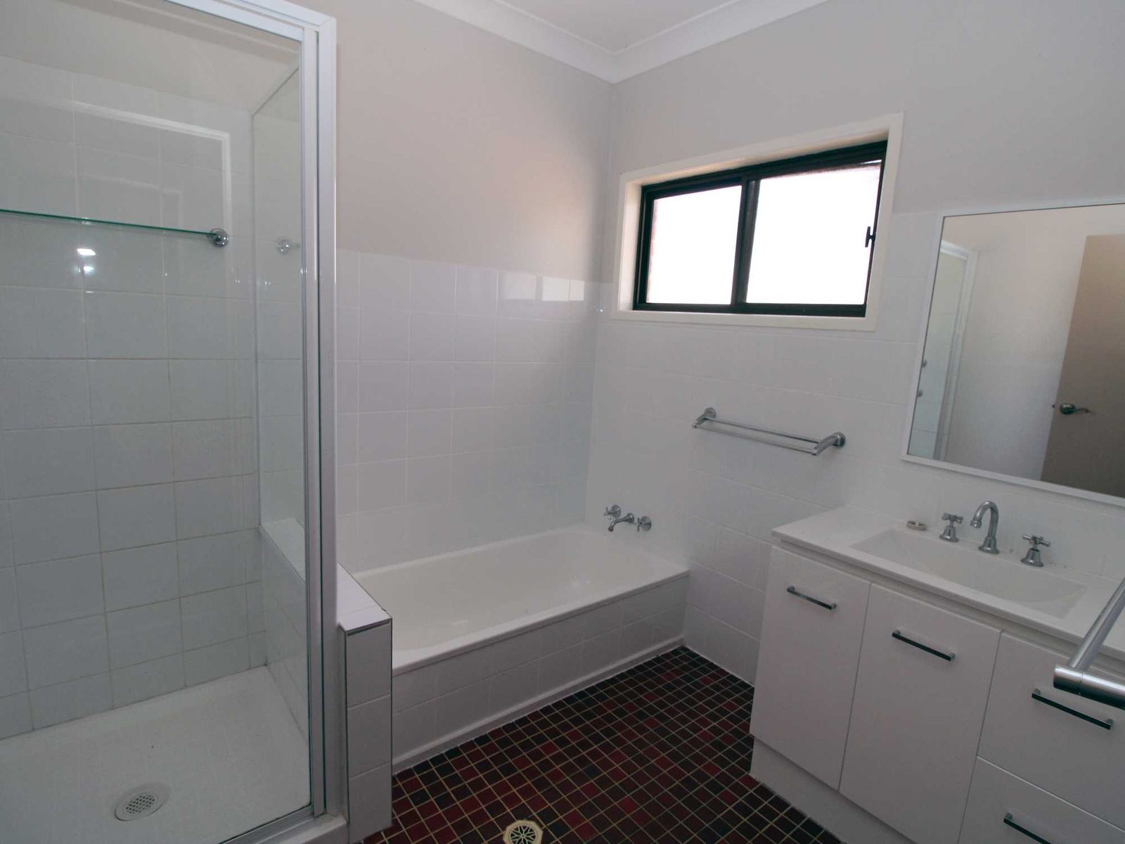 210 Lyndhurst Lane, Rosenthal Heights - Thumbnail 5