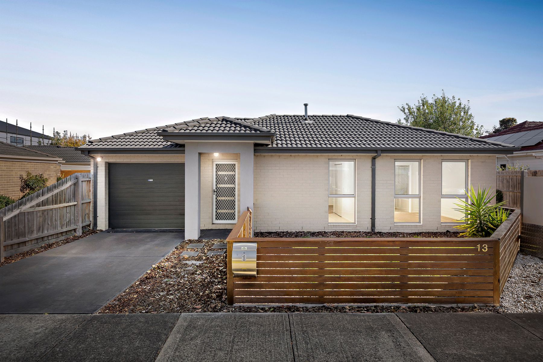 1/13 Raymond Avenue, Frankston, VIC 3199, Frankston - Thumbnail 2