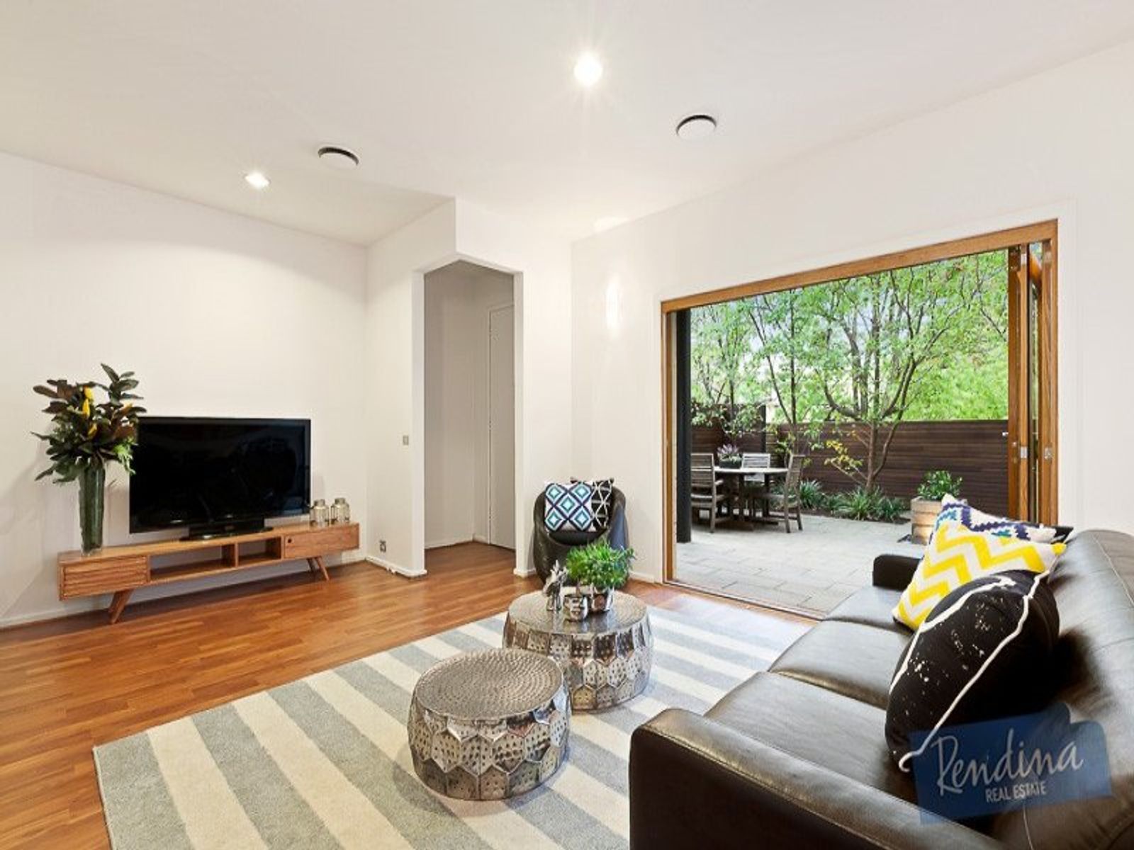 1 Watsons Walk, Kensington - Thumbnail 4