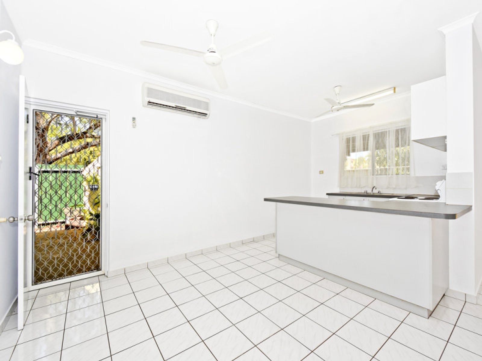 6/17 Undoolya Street, Tiwi NT 0810, Tiwi - Thumbnail 2