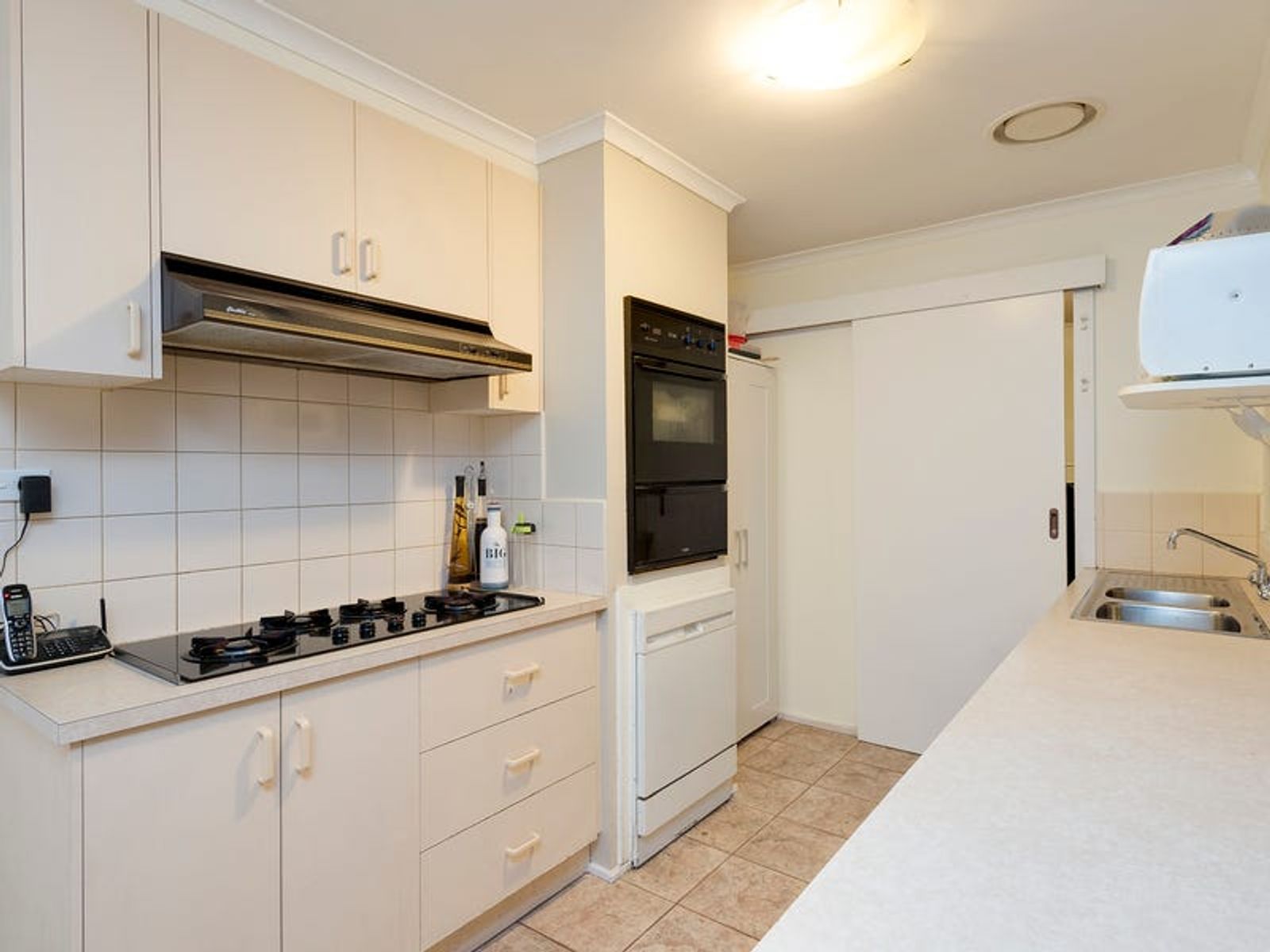 5 Glenara Court, Endeavour Hills, VIC 3802, Endeavour Hills - Thumbnail 3