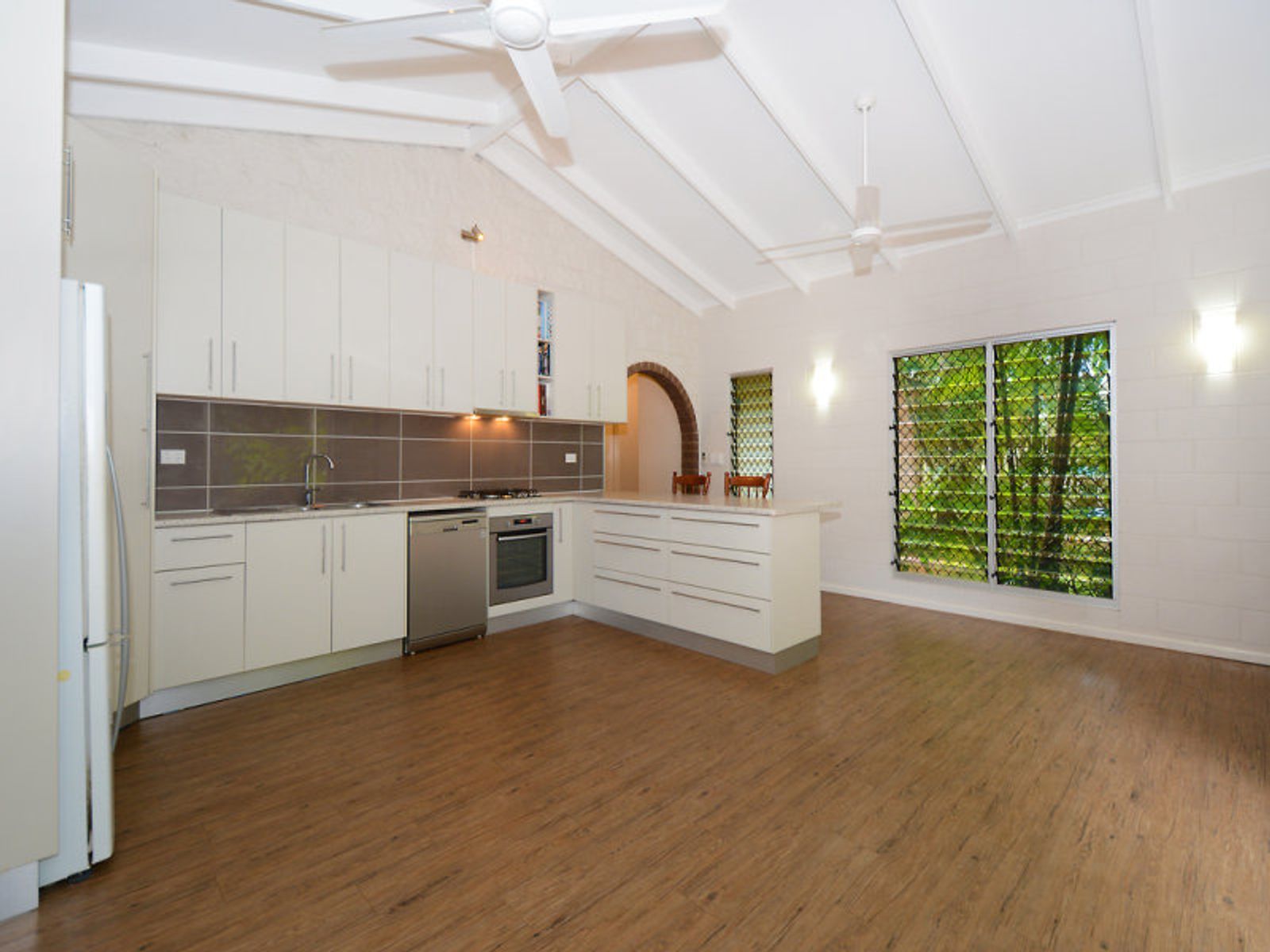 11 Shoobridge Street, Millner NT 0810, Millner - Thumbnail 2