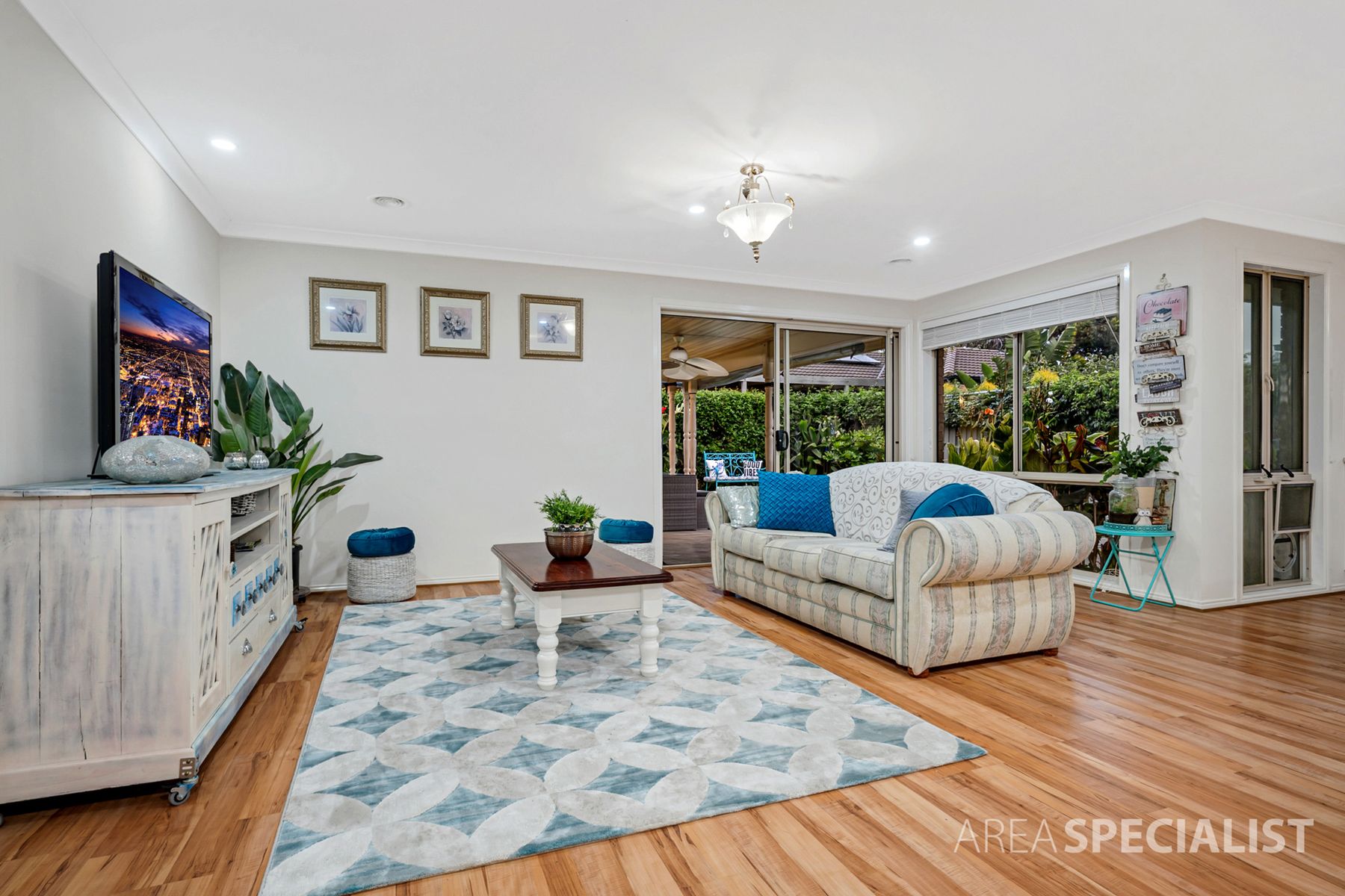 57 Tyndall Street, Cranbourne East, VIC 3977, Cranbourne East - Thumbnail 3