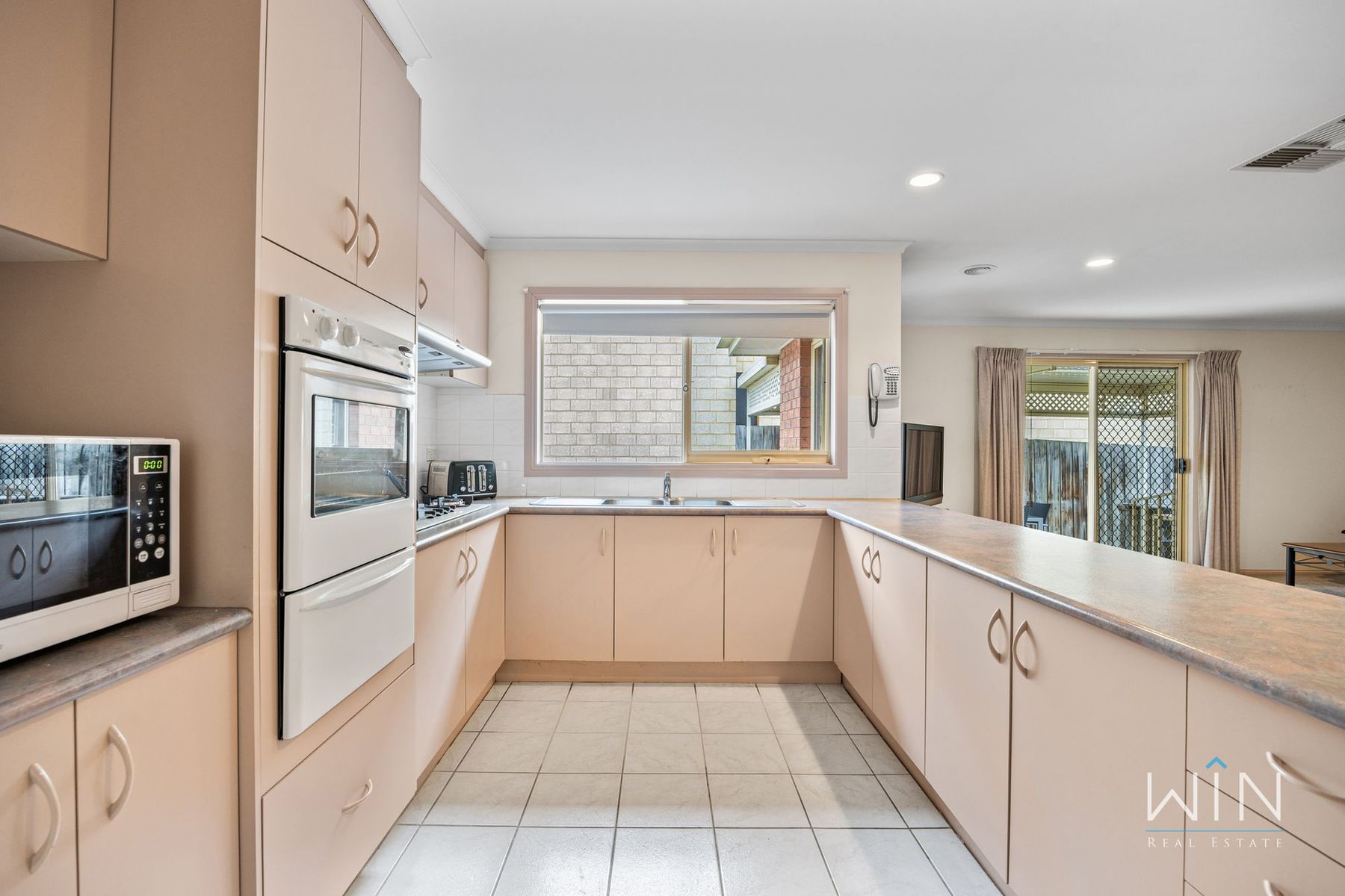 15 Grovelands Drive, Mulgrave, VIC 3170, Mulgrave - Thumbnail 4
