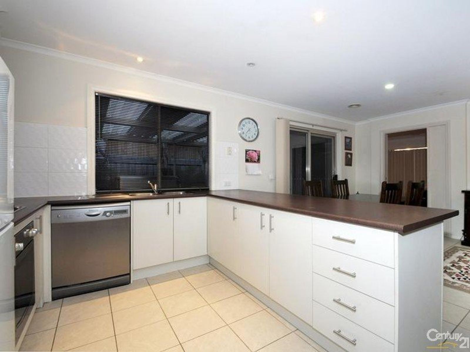 27 Chardonnay Drive, Skye - Thumbnail 4