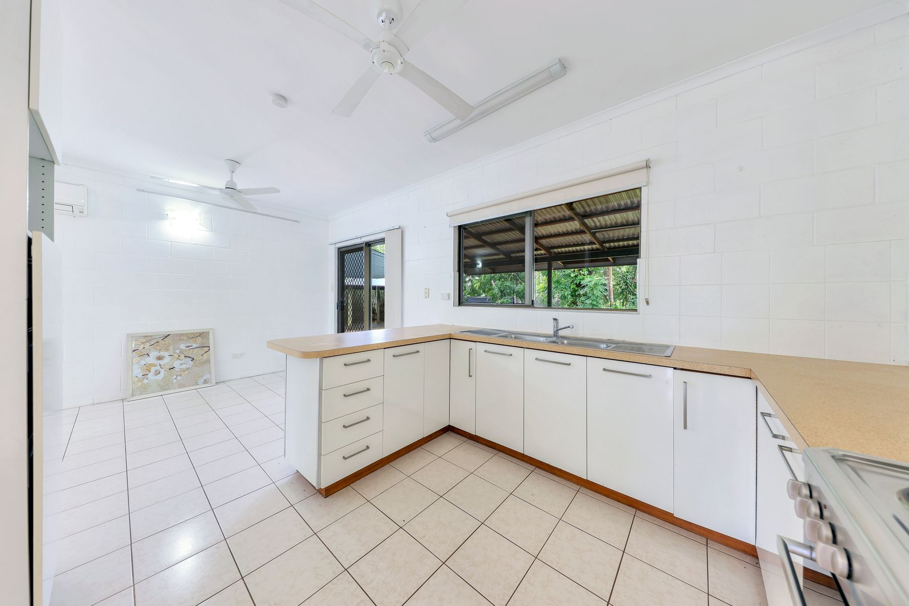 14 Compass Court, Woodroffe NT 0830, Woodroffe - Thumbnail 3