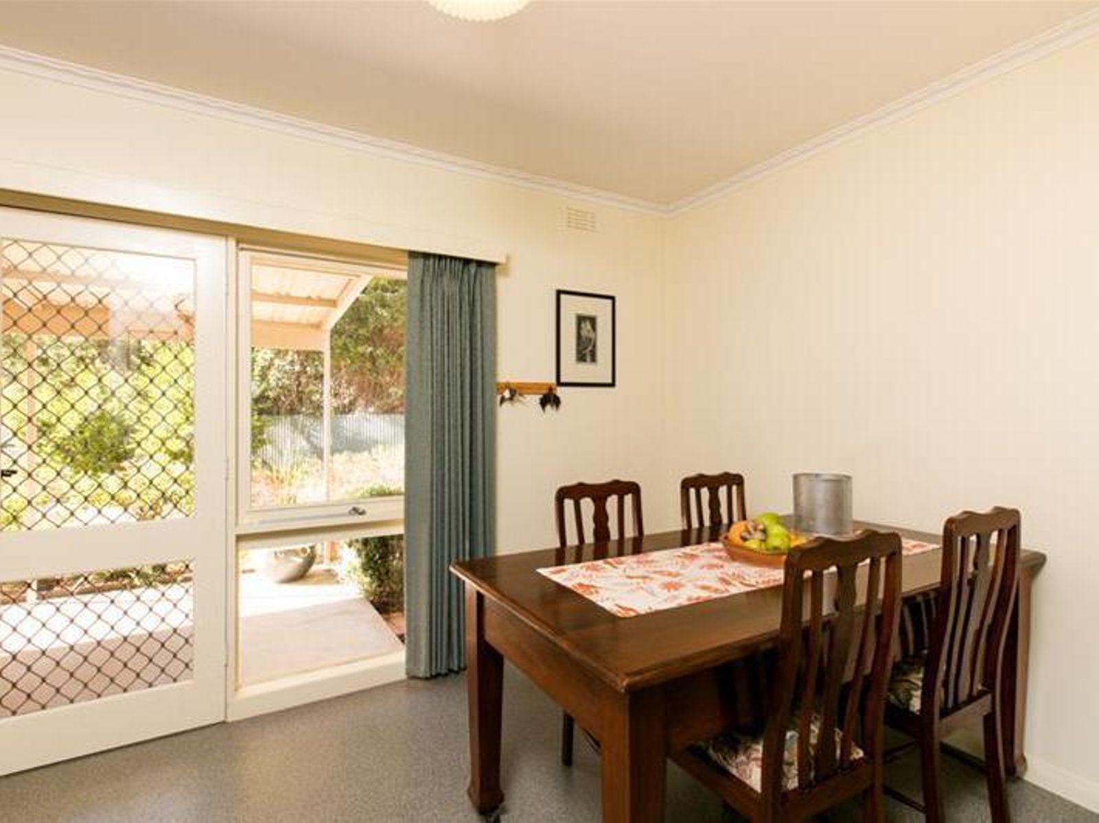 683 Cureton Avenue, Nichols Point - Thumbnail 6