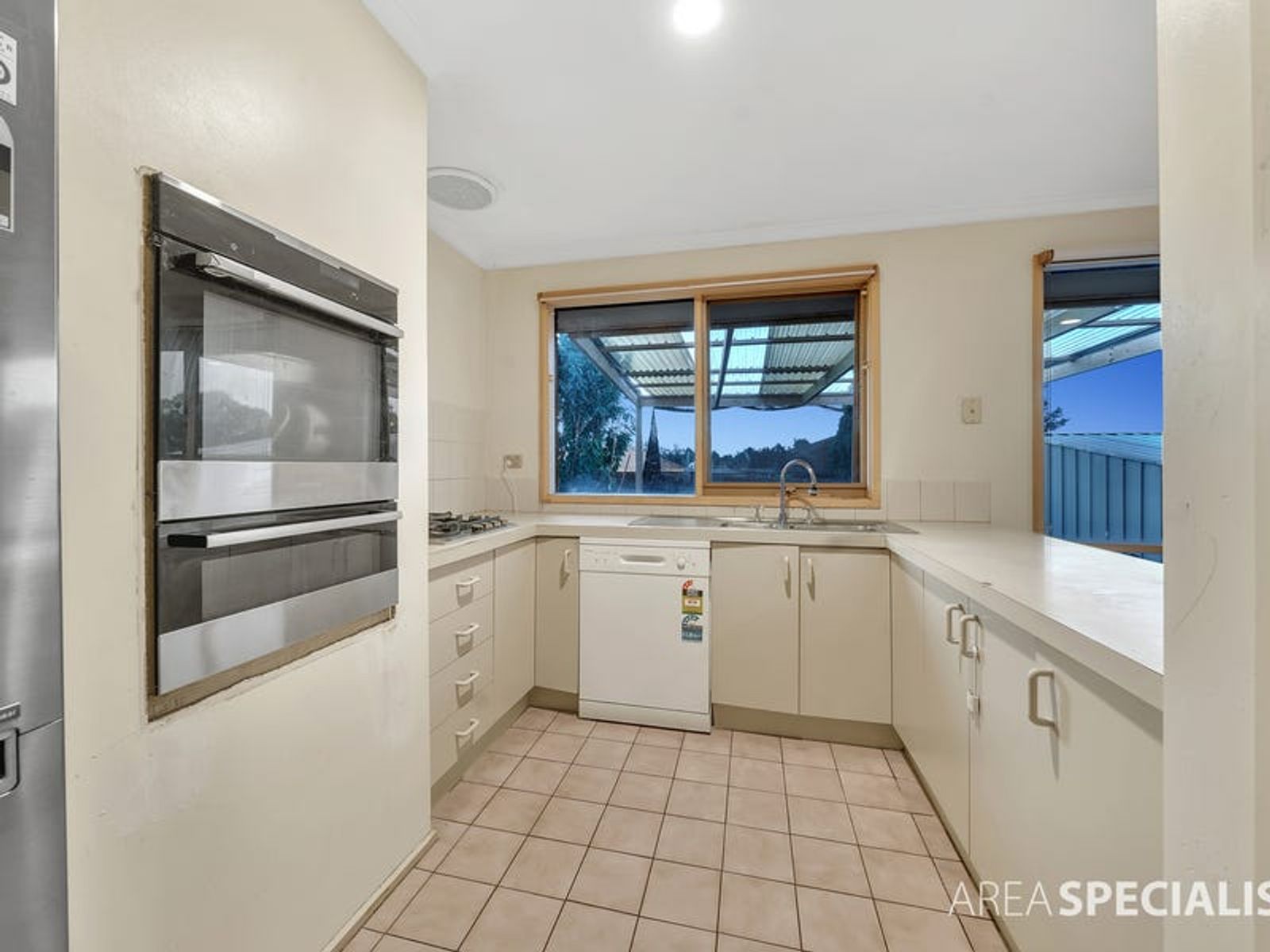 110 Oaktree Drive, Hampton Park, VIC 3976, Hampton Park - Thumbnail 5