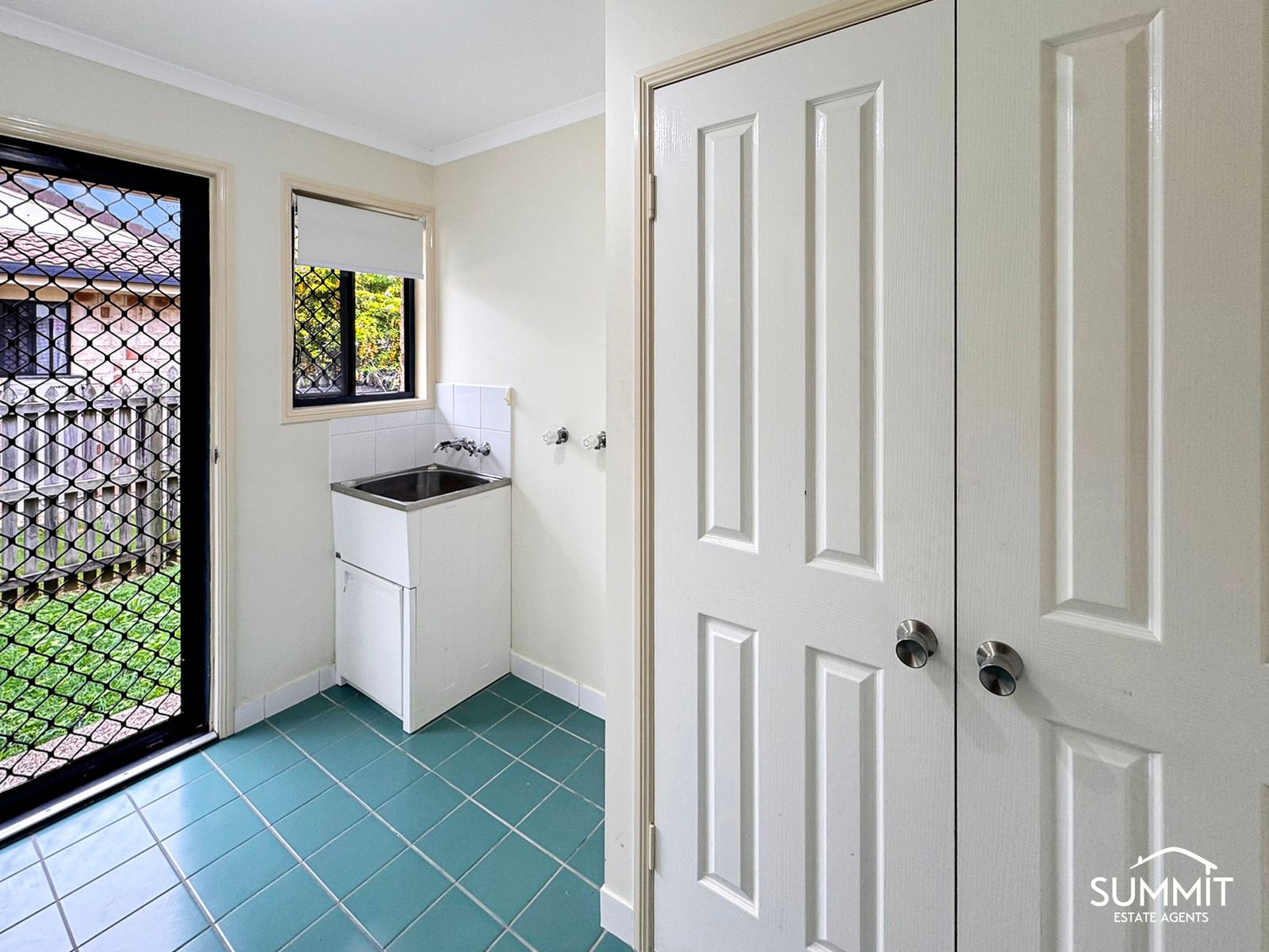108 Sun Valley Road, Kin Kora Qld 4680 - Thumbnail 8