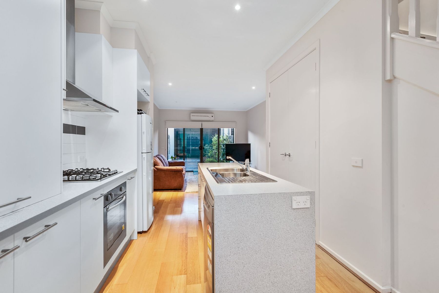 25 Harlesden Circuit, Pakenham, VIC 3810, Pakenham - Thumbnail 5