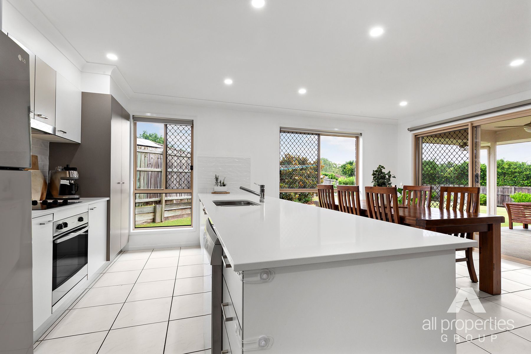 5 Marcoola Place, Regents Park QLD 4118, Regents Park - Thumbnail 2