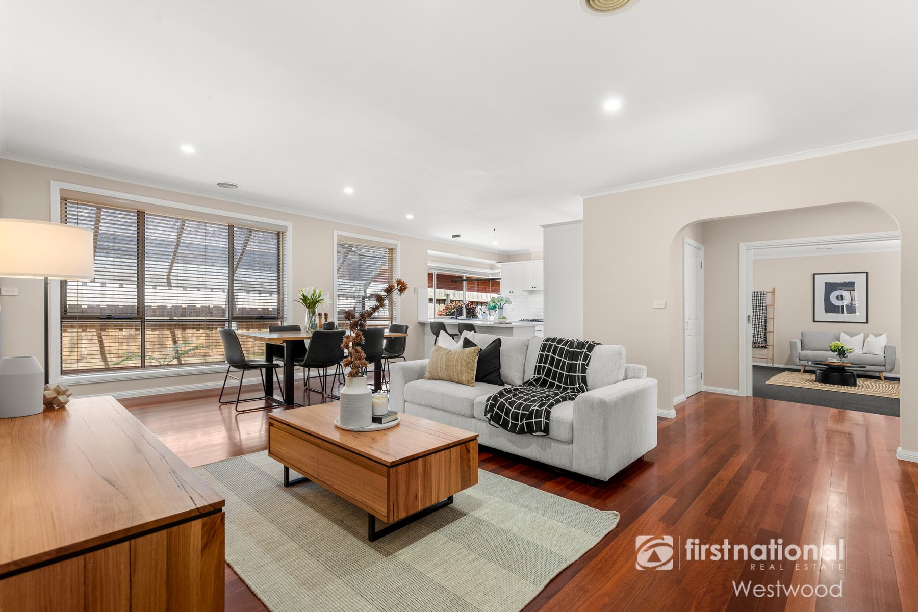 33 Gabrielle Close, Werribee VIC 3030, Werribee - Thumbnail 2