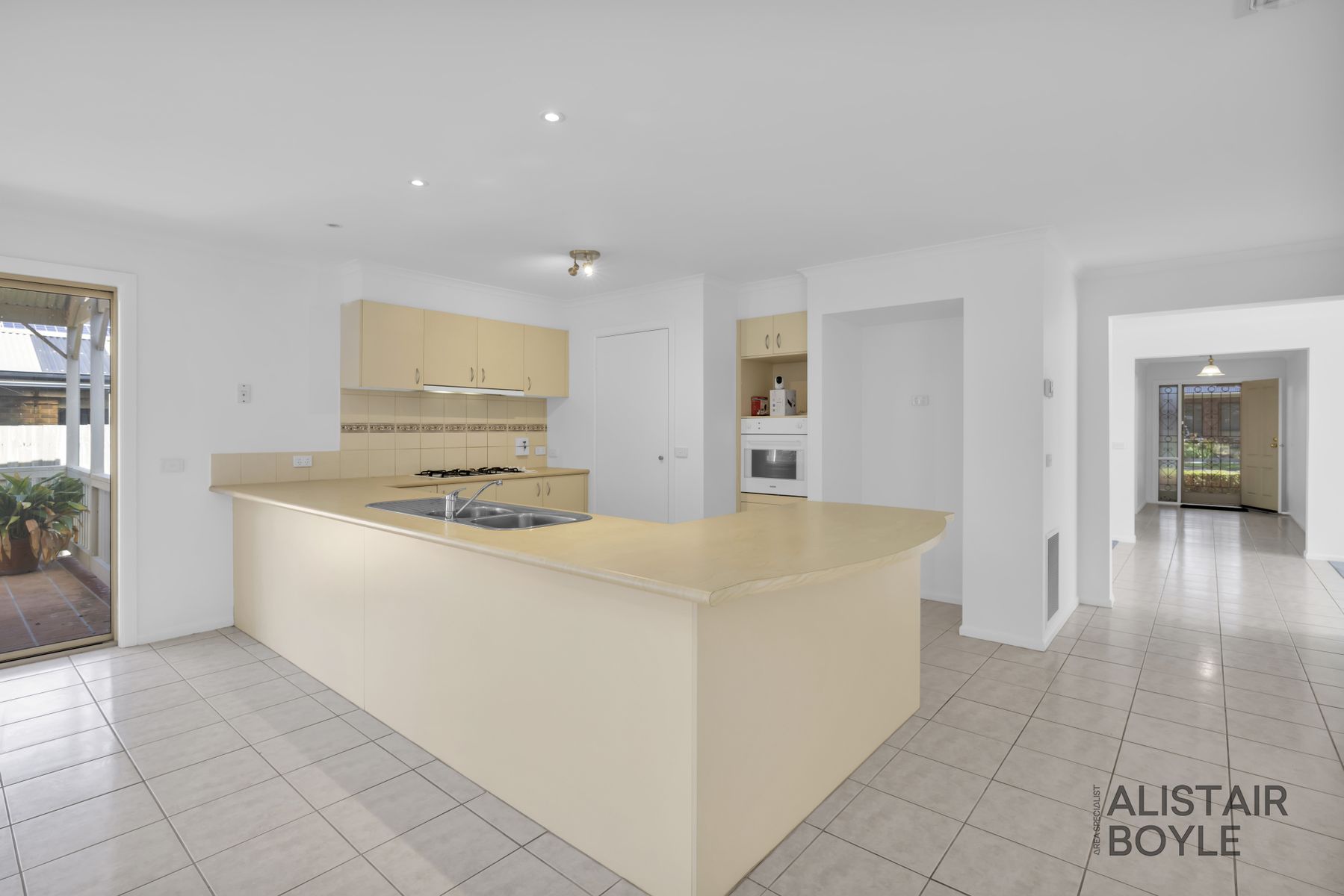 8 Joucas Place, Narre Warren South, VIC 3805, Narre Warren South - Thumbnail 8