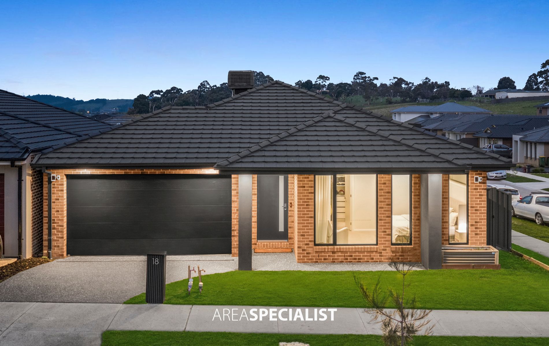 18 Silverstar Street, Pakenham, Pakenham - Image 1