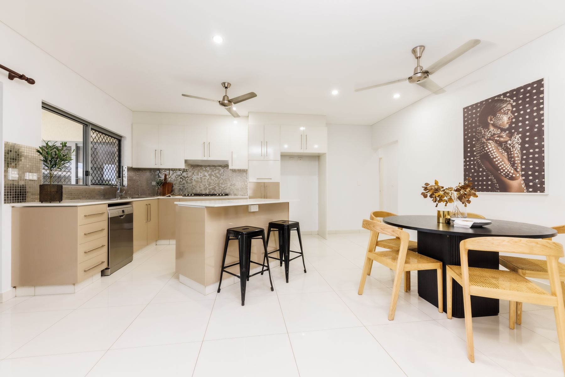 6 Leitch Street, Muirhead NT 0810, Muirhead - Thumbnail 2