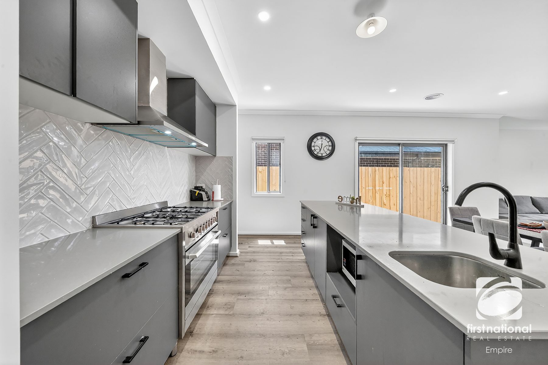 12 Orlov Street, Aintree VIC 3336, Aintree - Thumbnail 4