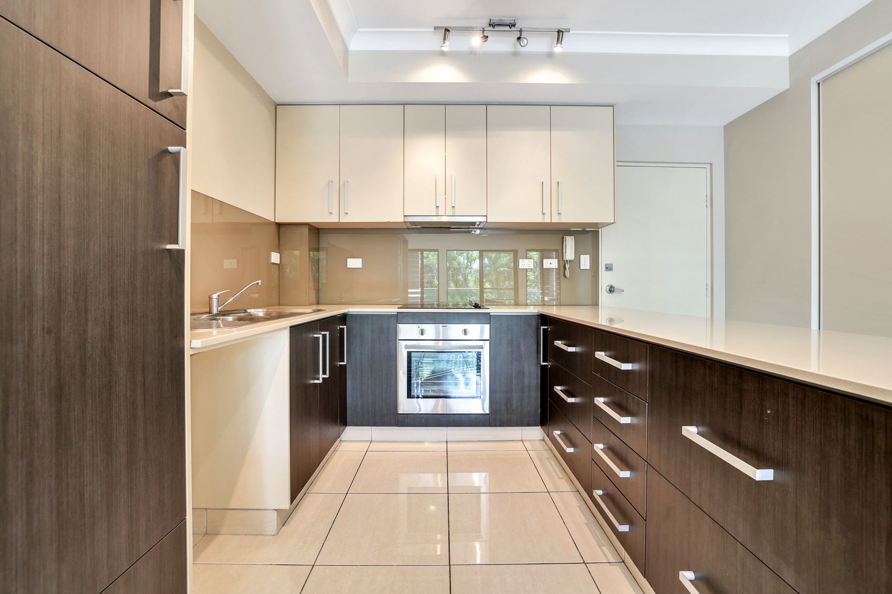 2/16 Hickory Street, Nightcliff NT 0810, Nightcliff - Thumbnail 2