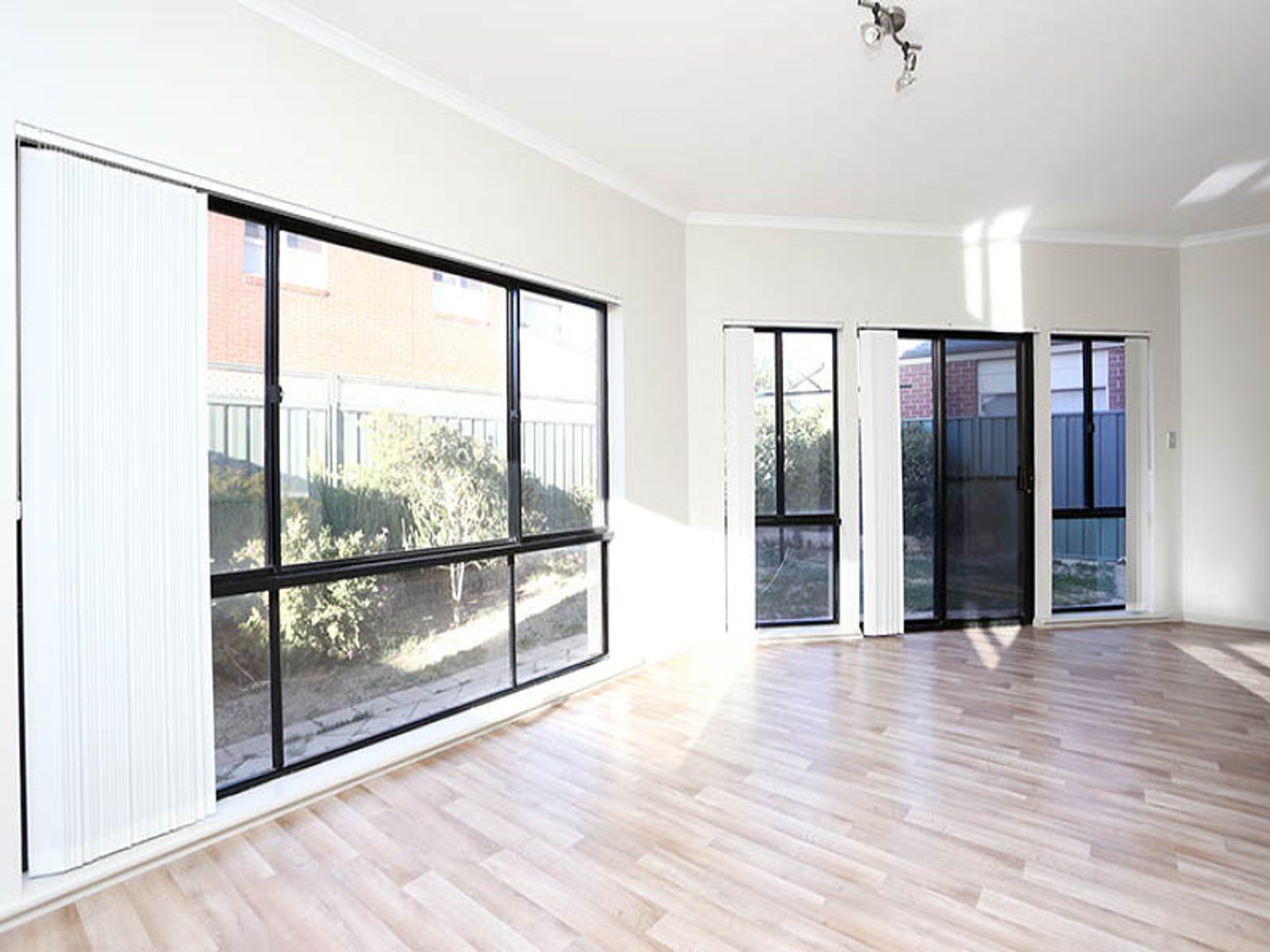 4 Coopers Crescent, Mawson Lakes, SA 5095, Mawson Lakes - Thumbnail 7