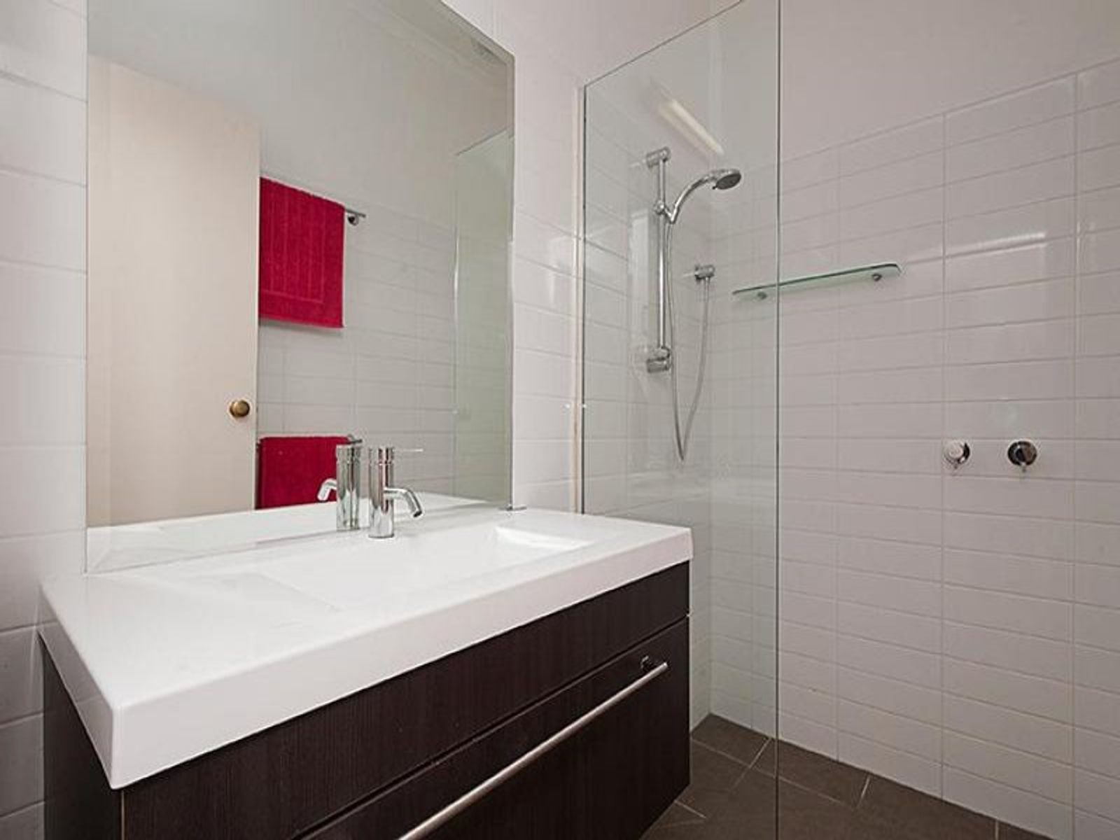 45 Westbourne Road, Kensington - Thumbnail 3