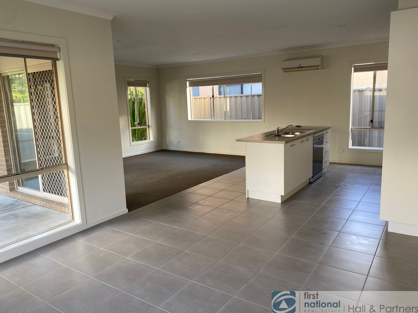 4 Heales Road, Cranbourne East VIC 3977, Cranbourne East - Thumbnail 5