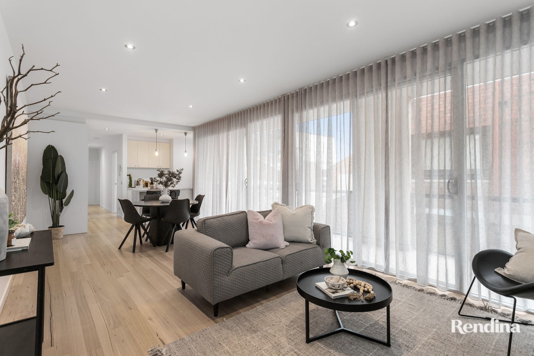 2/9 Loughmore Lane, North Melbourne - Thumbnail 2