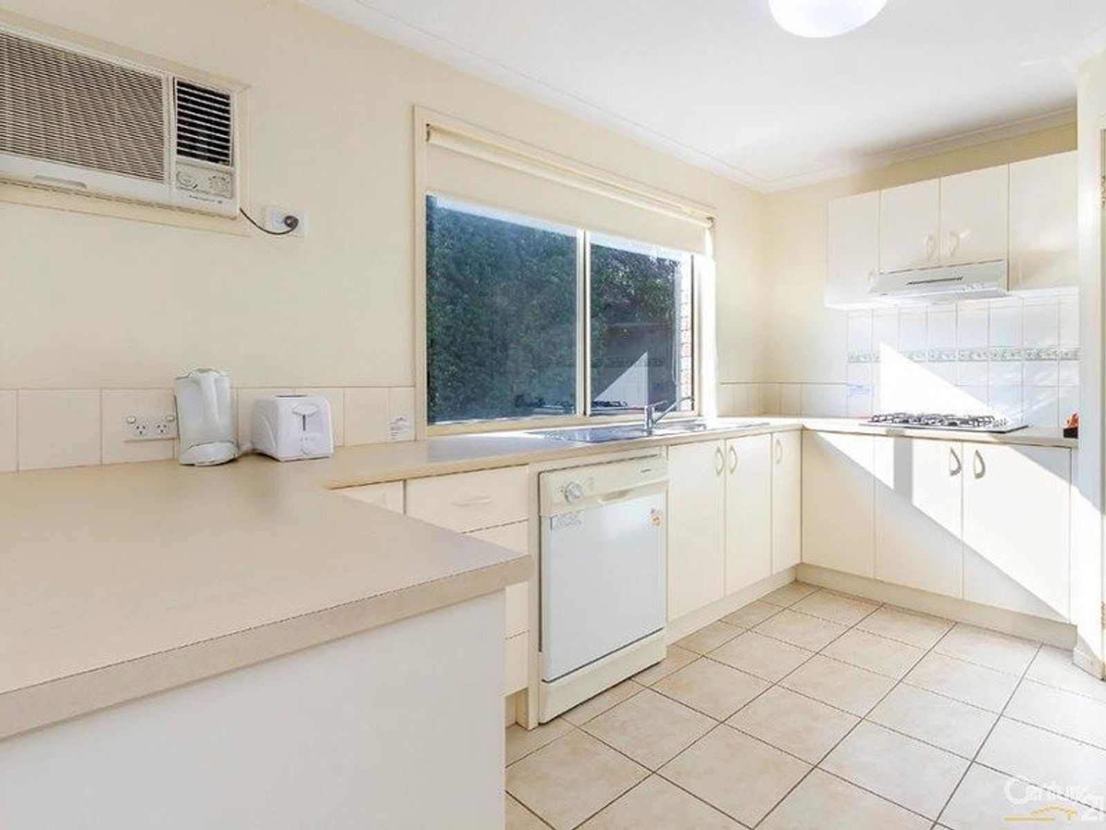 2/5 Ingram Avenue, Glen Waverley, VIC 3150, Glen Waverley - Thumbnail 5