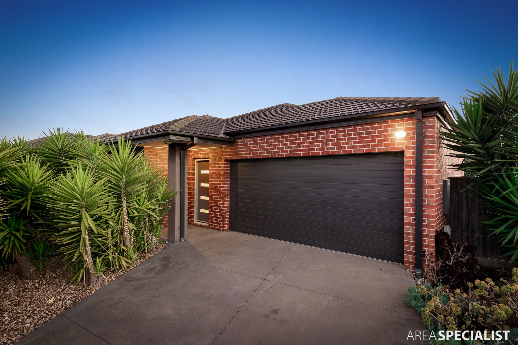 4 Anchor Crescent, Point Cook, VIC 3030, Point Cook - Thumbnail 2