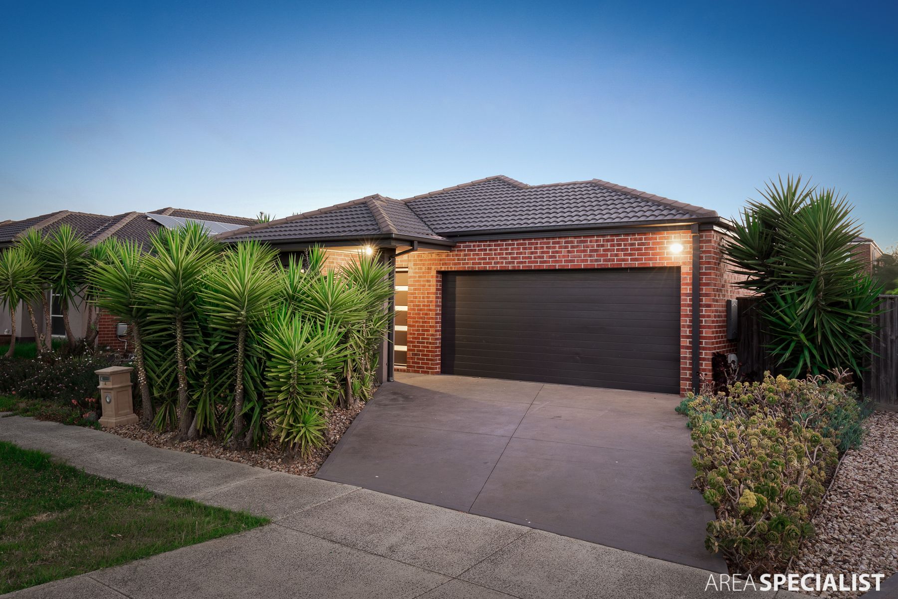 4 Anchor Crescent, Point Cook, VIC 3030, Point Cook - Thumbnail 3