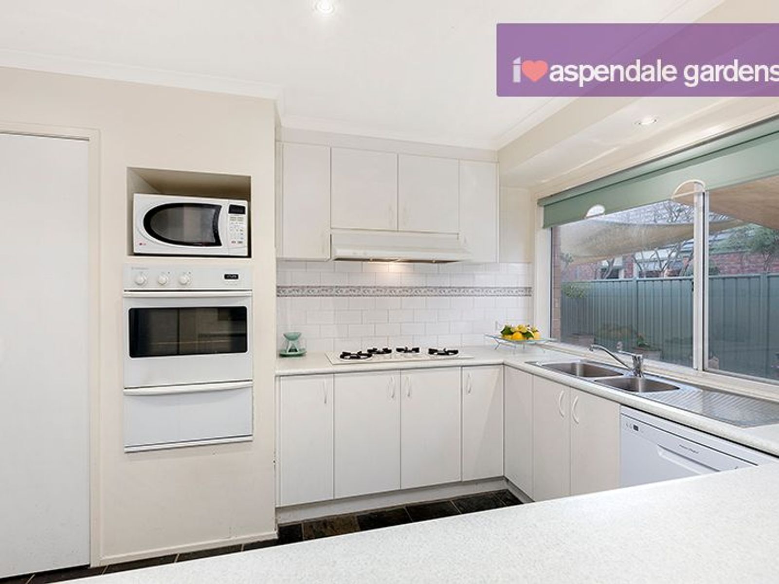 9 Sanctuary Place, Aspendale Gardens, VIC 3195, Aspendale Gardens - Thumbnail 2