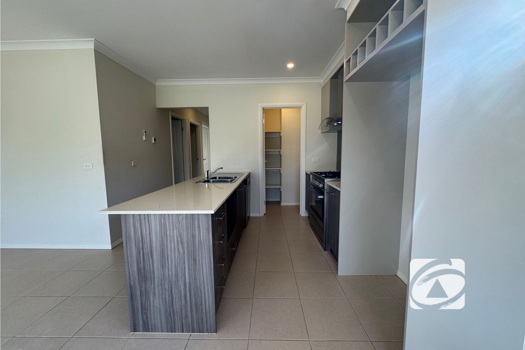 16 Godfrey Avenue, Cranbourne East VIC 3977, Cranbourne East - Thumbnail 8