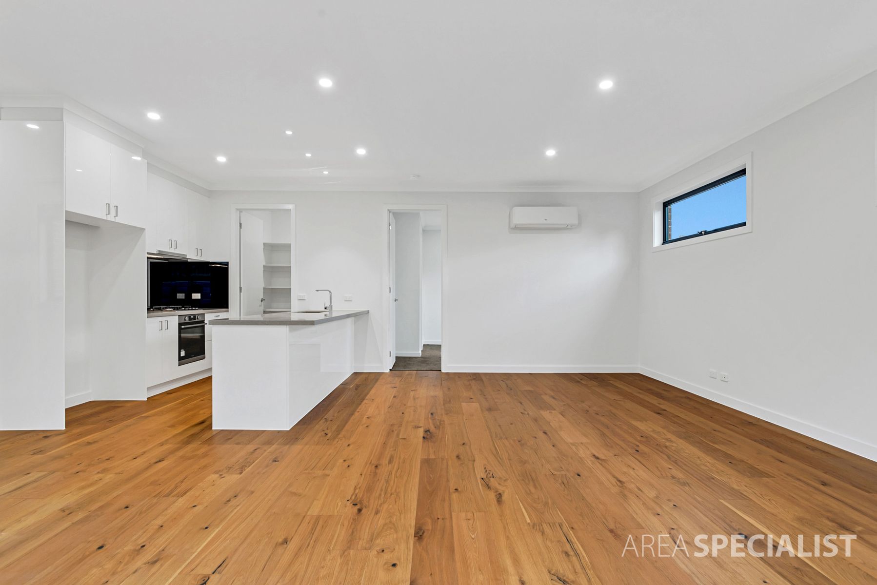 2/116 Paperbark Street, Doveton, VIC 3177, Doveton - Thumbnail 2