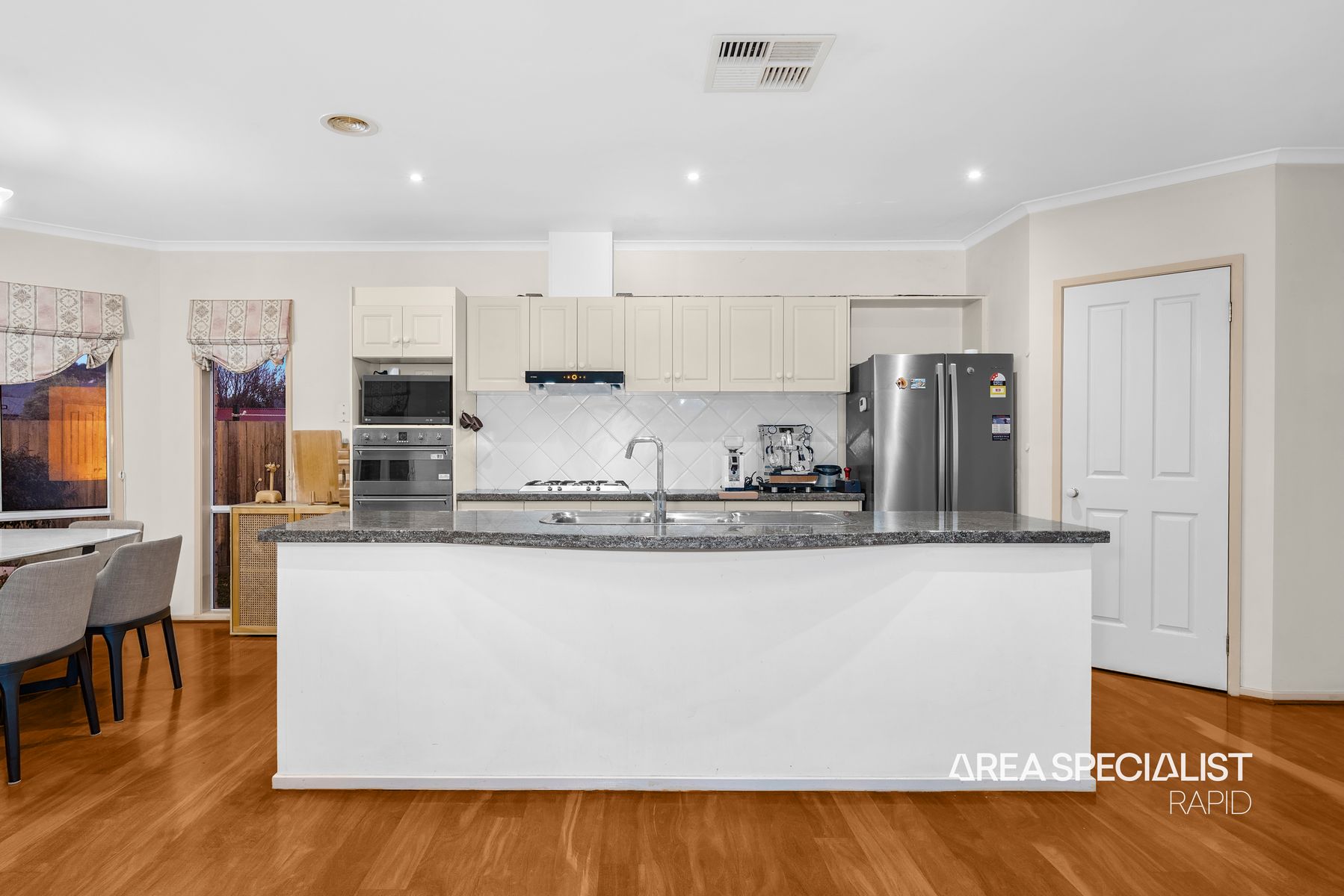 18 Caulfield Court, Narre Warren, Narre Warren - Thumbnail 4