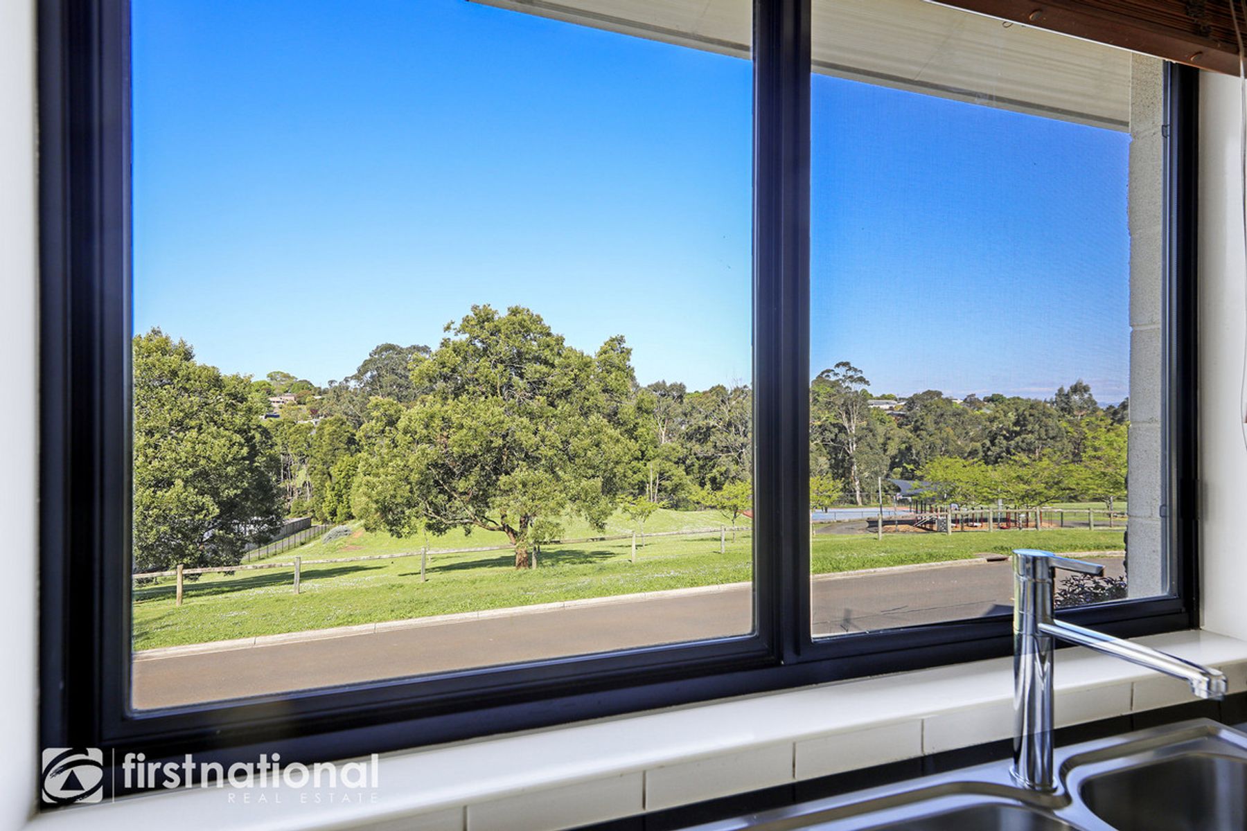 19 Myrtle Crescent, Warragul, VIC 3820, Warragul - Thumbnail 2